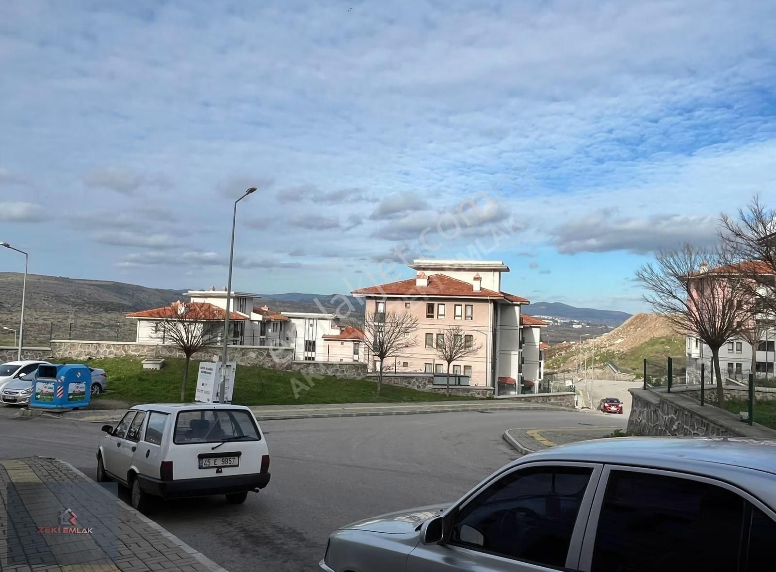 Akgedik Zeki Emlak'tan 2. Etap 1. Kısım'da 2+1 Satılık Daire
