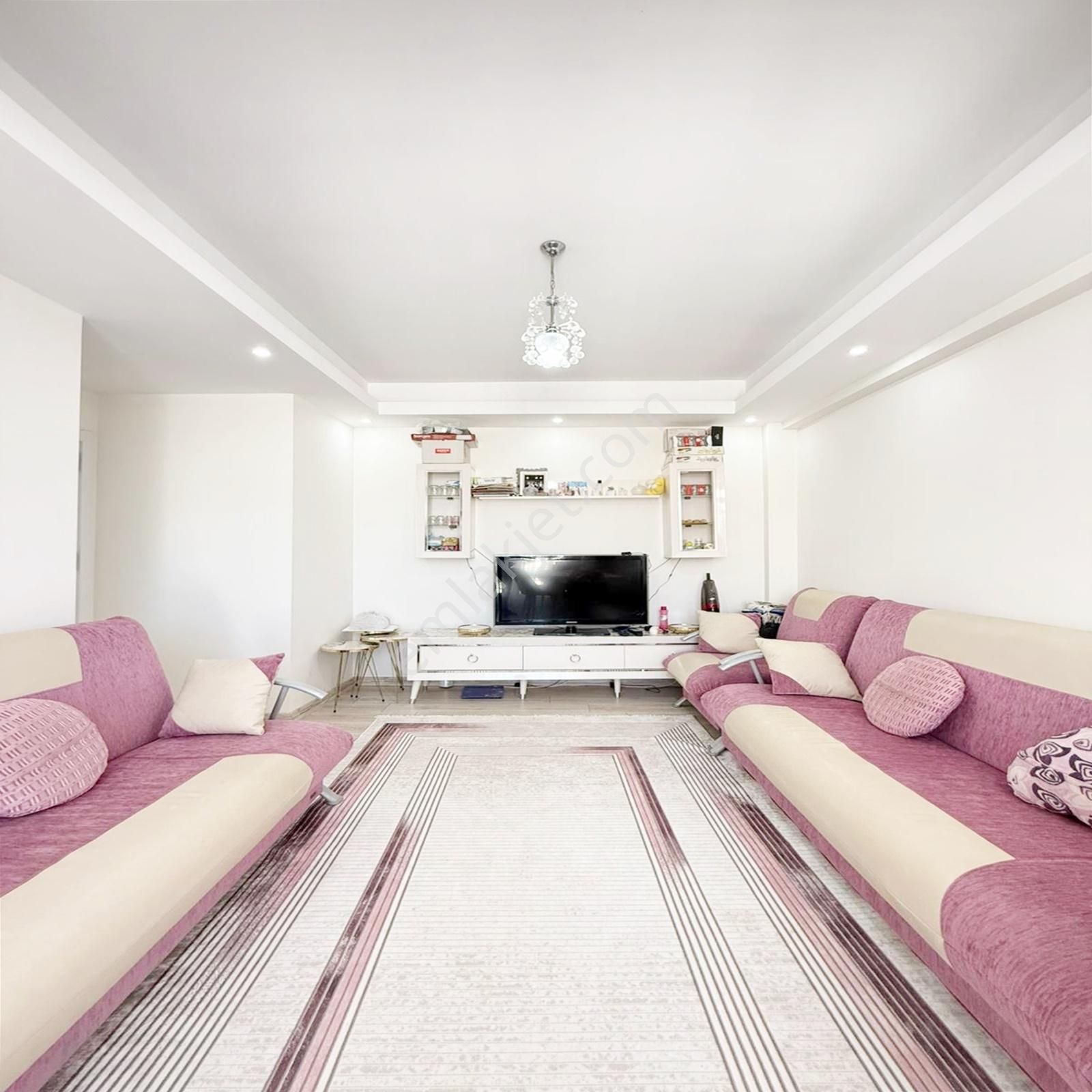 Çekmeköy Yapı Gayrimenkul'den %80 Kredili Lüks Üst Kat Daire!!!