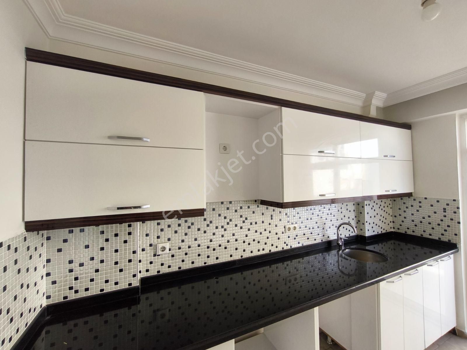 Manavgat Aşağı Hisar Mahallesi'nde 1+1 Kiralık Daire & Ofis