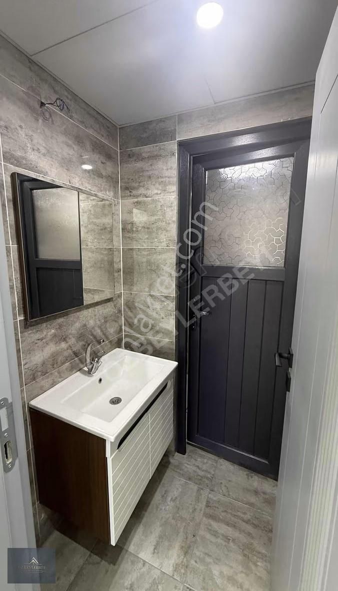 Beylerbeyi Fıstıklık'ta Satılık 3+1 Yüksek Giriş Masrafsız Daire - Görsel 3