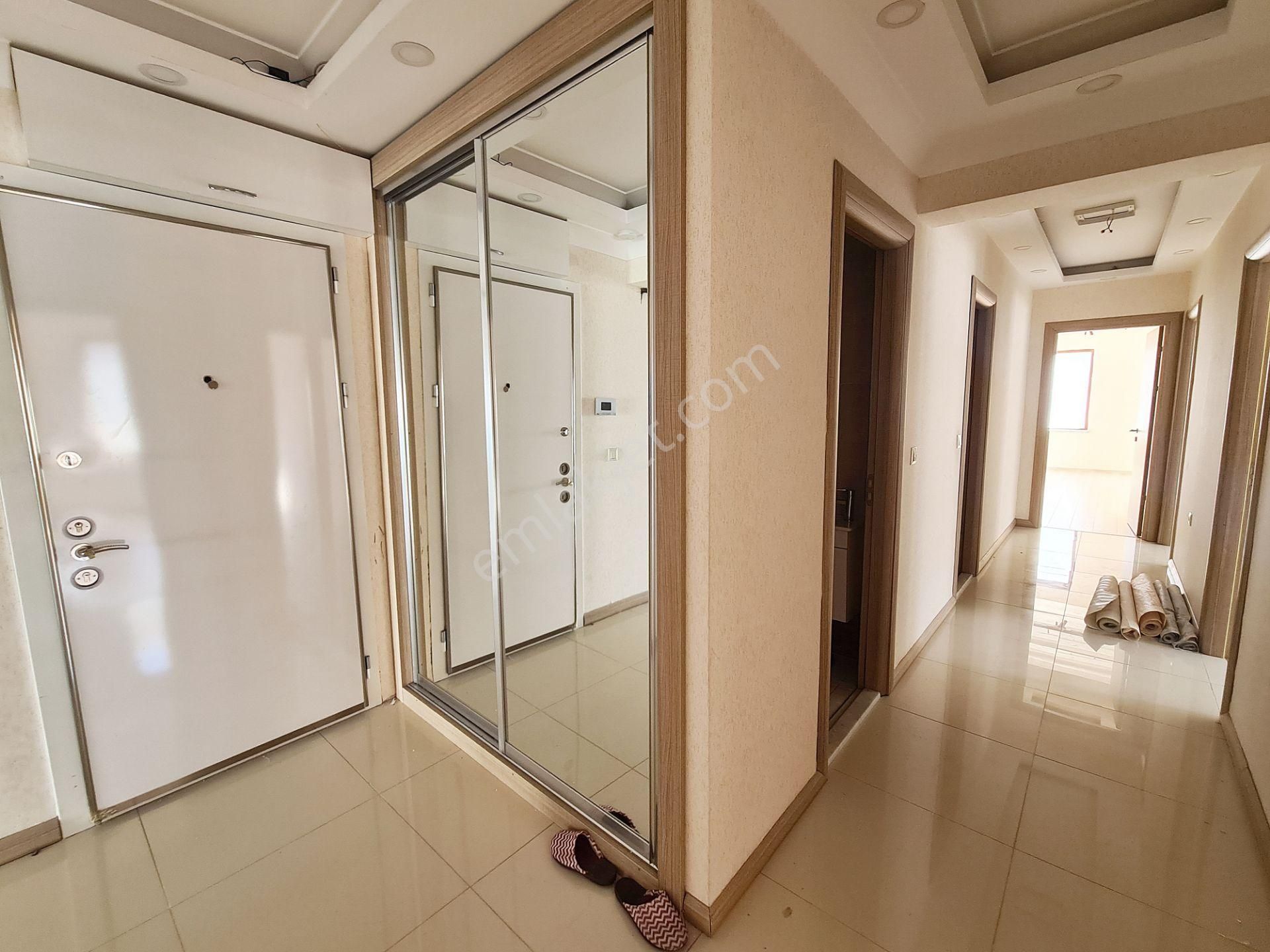 Çift Bloklu Site 2-banyo & Giyinme Odalı Krediye Uygun 165m² 4+1 - Görsel 35
