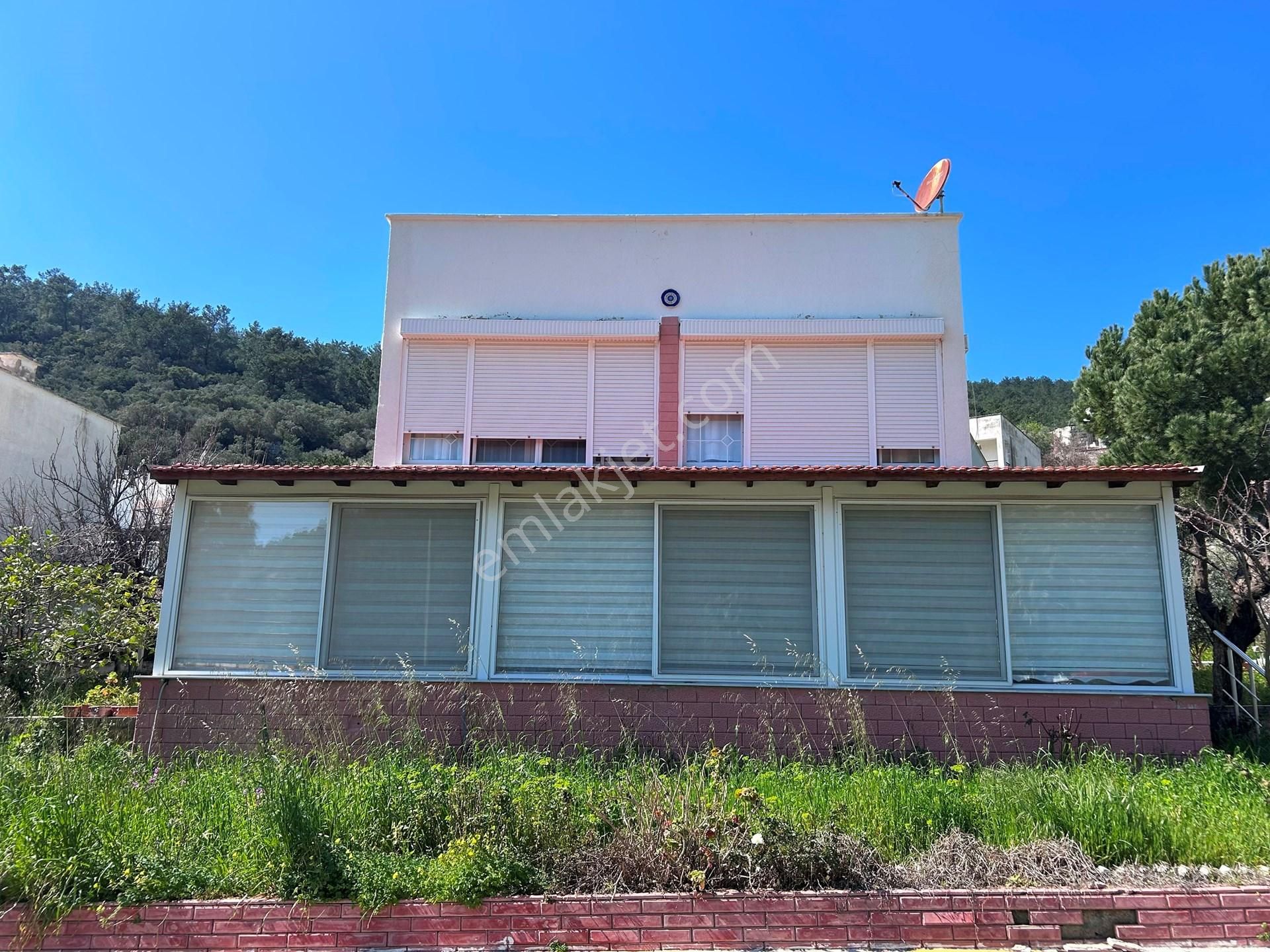 İzmir Menderes Yonca Köyde 2+1 Satılık Villa