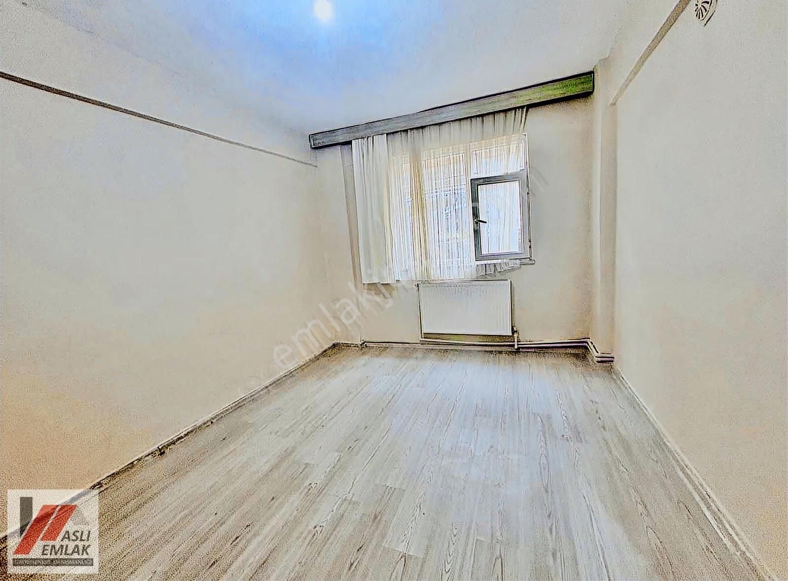 Aslı Emlak'tan Gazi Mah. 3+1 Toprak Tapulu Bahçe Katı Daire