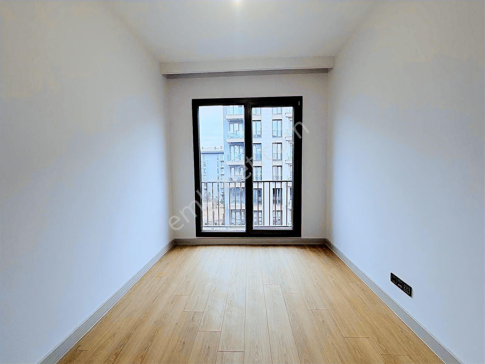 Emlak Konut Çınarköy Evleri'nde | 220 M² | 4+1 | Geniş Plan - Görsel 2