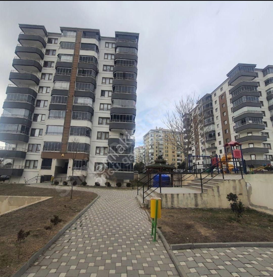 Öncü'den Yavuz Selim Mahallesi'nde Satılık 3+1 Site Dairesi