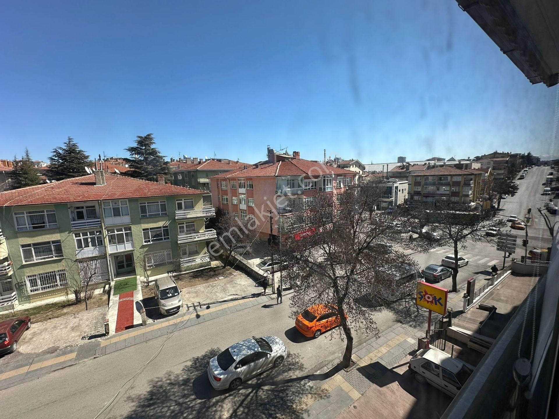 Sezgin Cad. Üzeri Asansörlü Bina 4+1 Kapalı Teras Ön Cephe - Görsel 15