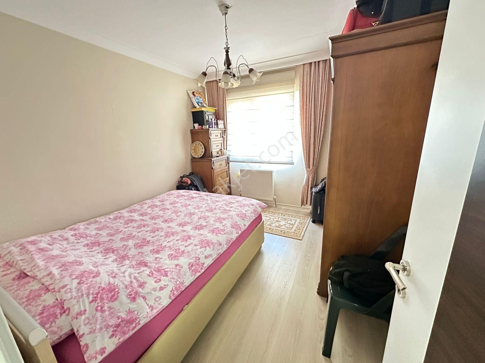 Sezgin Cad. Üzeri Asansörlü Bina 4+1 Kapalı Teras Ön Cephe - Görsel 11