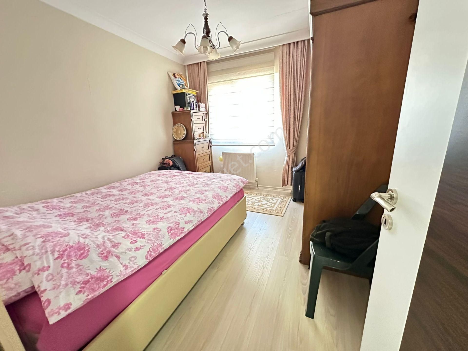 Sezgin Cad. Üzeri Asansörlü Bina 4+1 Kapalı Teras Ön Cephe - Görsel 12