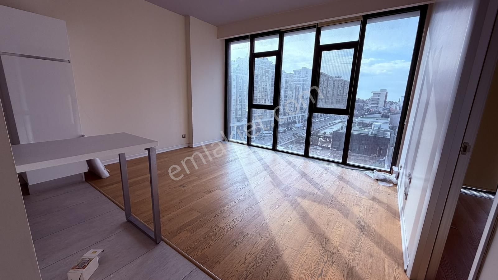 Çiğdem Emlak'tan The İst Residance Kiralık 1+1 Peyzaj Manz Daire