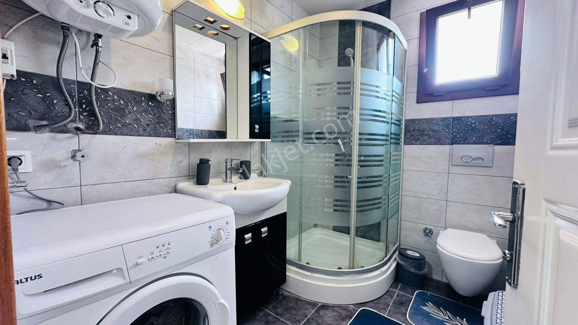 Kuşadası Kadınlar Denizi'nde 1+1 Plaja 50 Metre Mesafede Kiralık Daire - Görsel 11