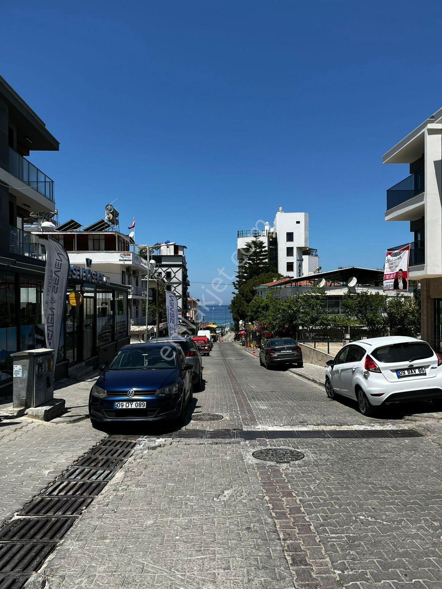 Kuşadası Kadınlar Denizi'nde 1+1 Plaja 50 Metre Mesafede Kiralık Daire - Görsel 18
