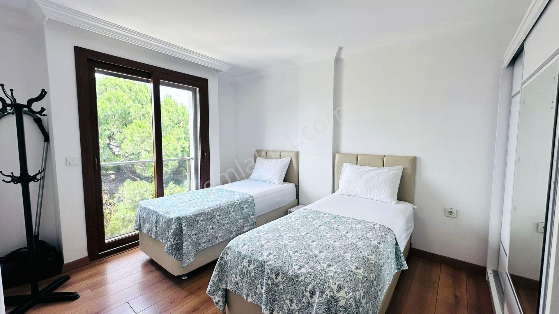 Kuşadası Kadınlar Denizi'nde 1+1 Plaja 50 Metre Mesafede Kiralık Daire - Görsel 19