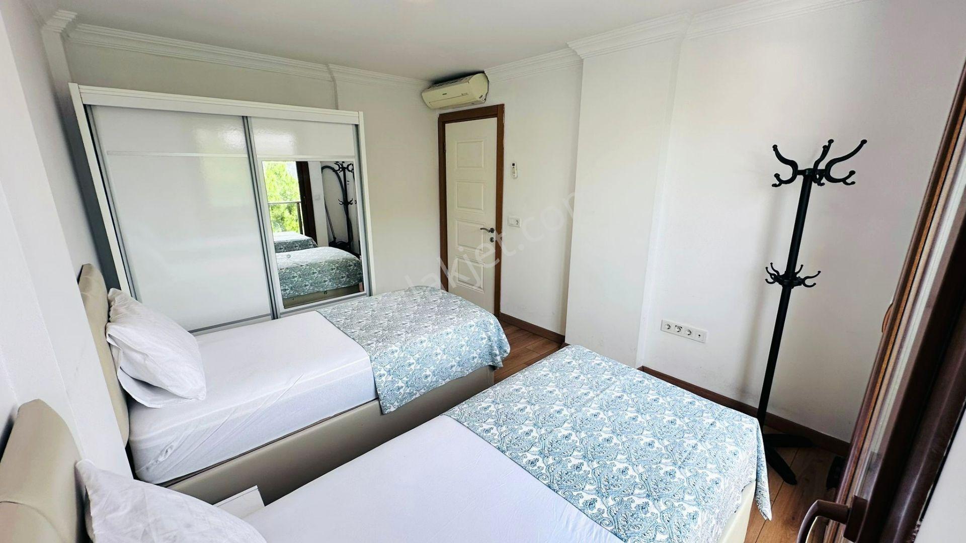Kuşadası Kadınlar Denizi'nde 1+1 Plaja 50 Metre Mesafede Kiralık Daire - Görsel 25