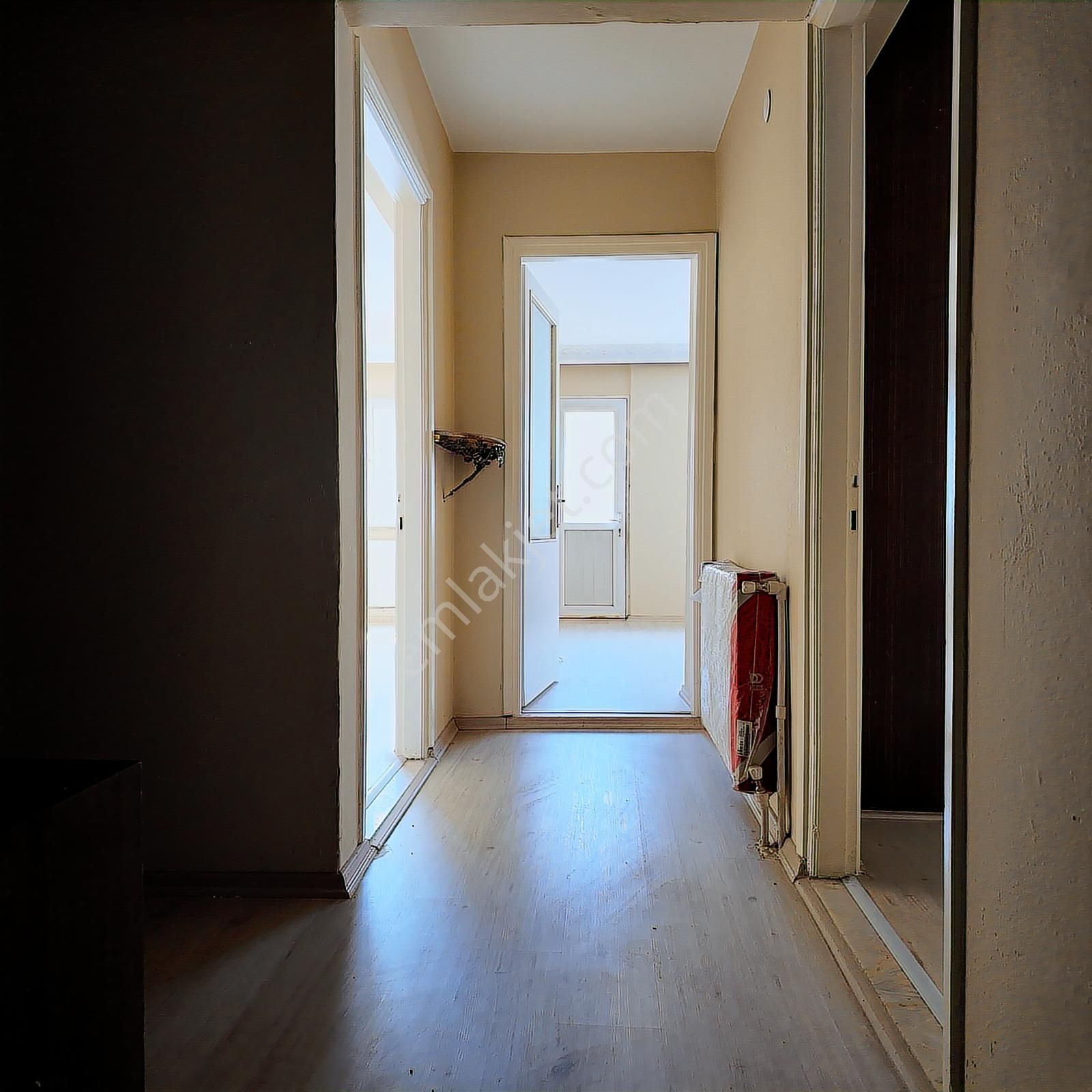 Ragıpbey Cadde Üzeri 120 M2 3+1 Bakımlı Arakat Daire - Görsel 12