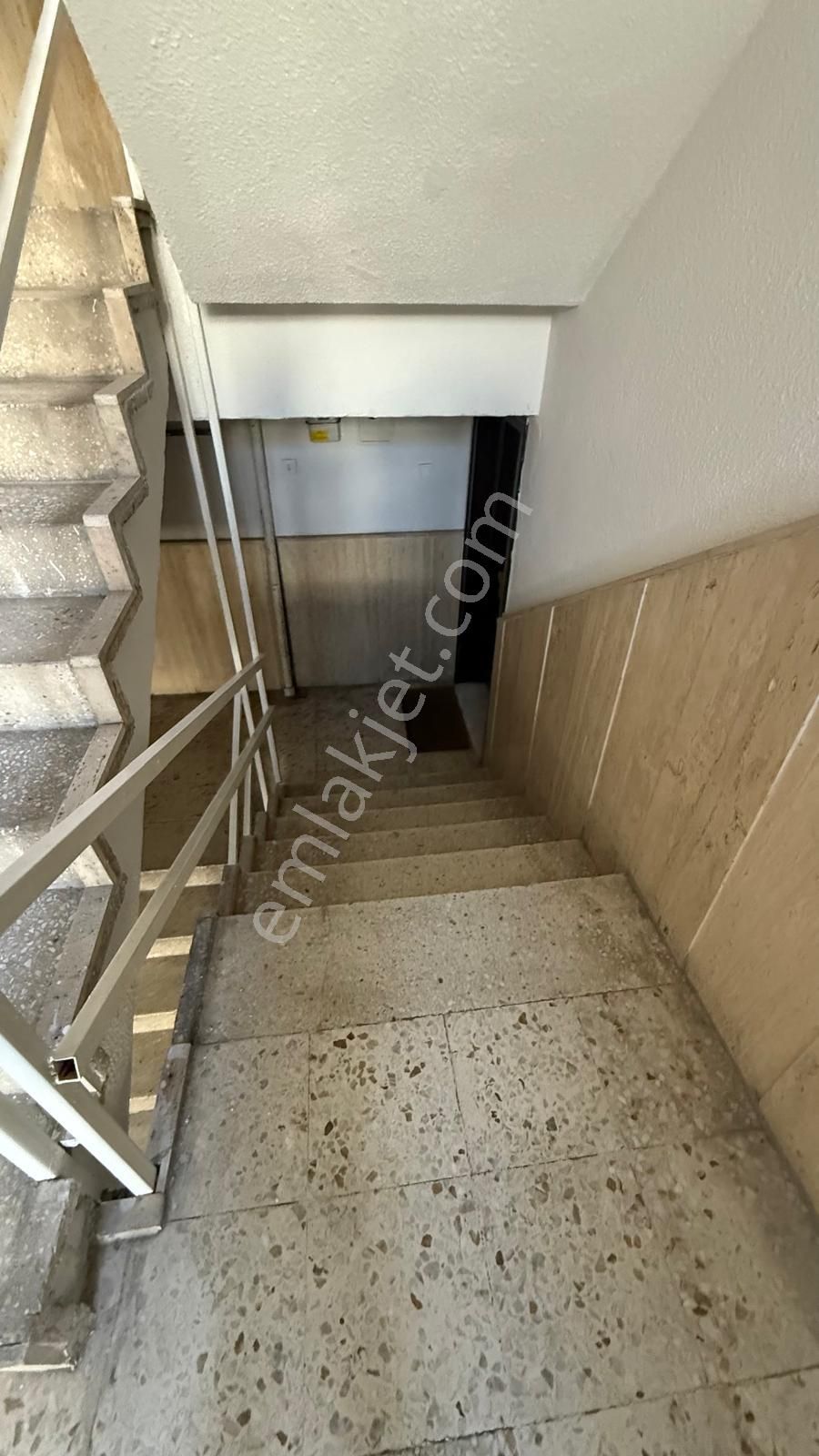Dikmen Sokullu Caddede Ara Kat 150 M2 4+1 Satılık Daire - Görsel 13