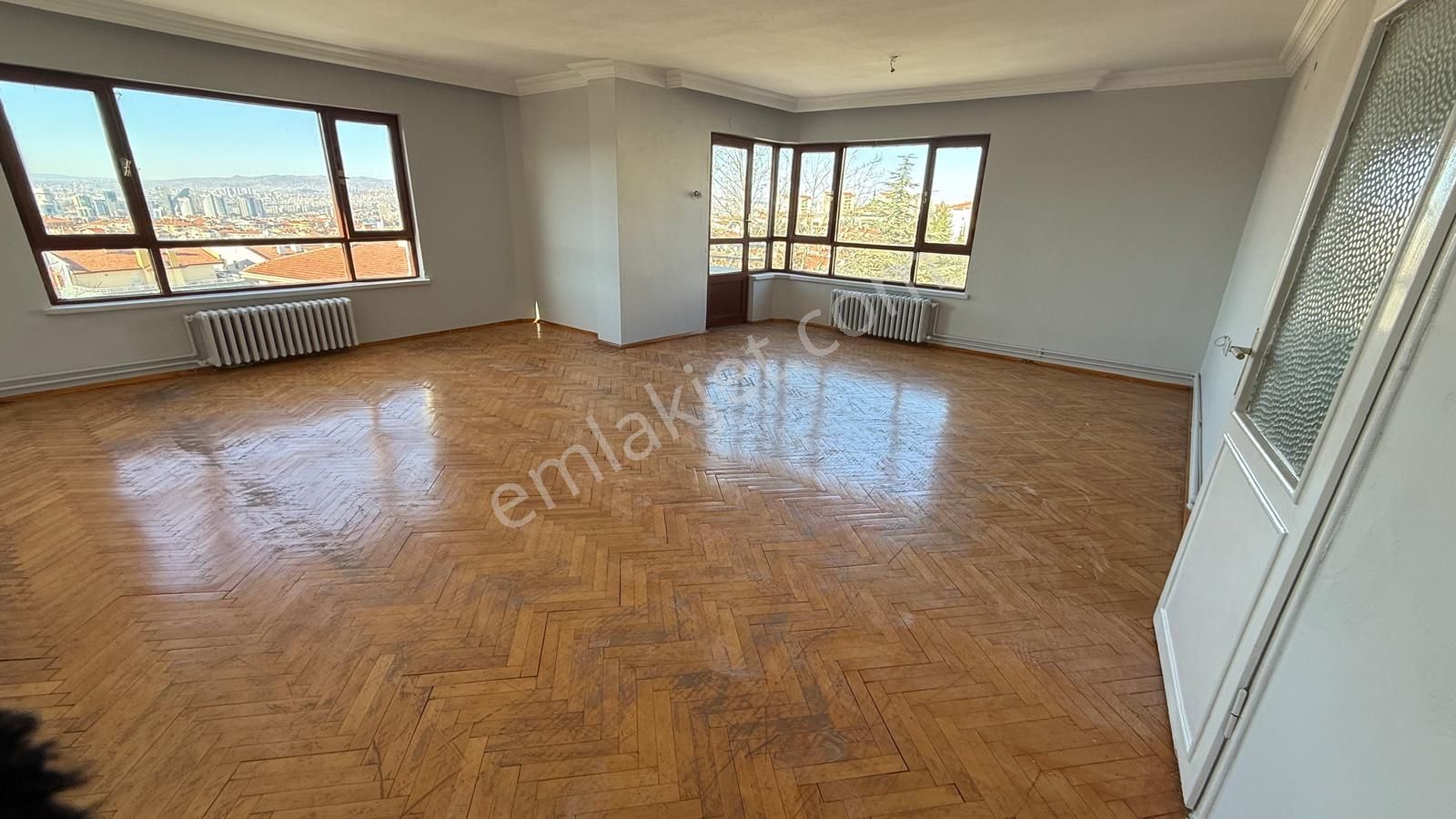 Dikmen Sokullu Caddede Ara Kat 150 M2 4+1 Satılık Daire - Görsel 3