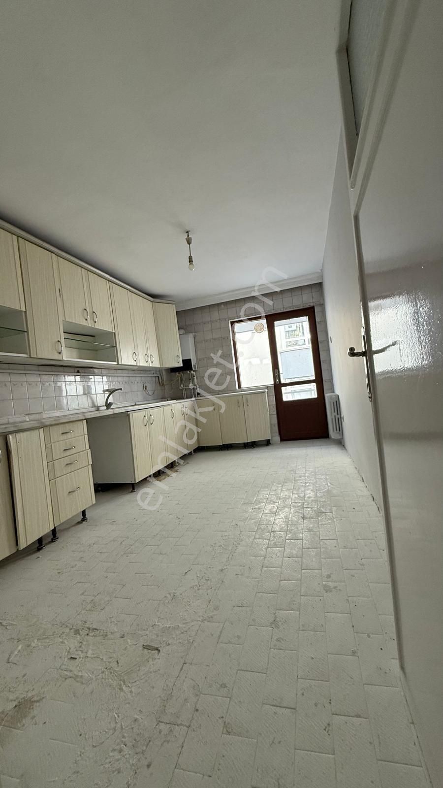 Dikmen Sokullu Caddede Ara Kat 150 M2 4+1 Satılık Daire - Görsel 23