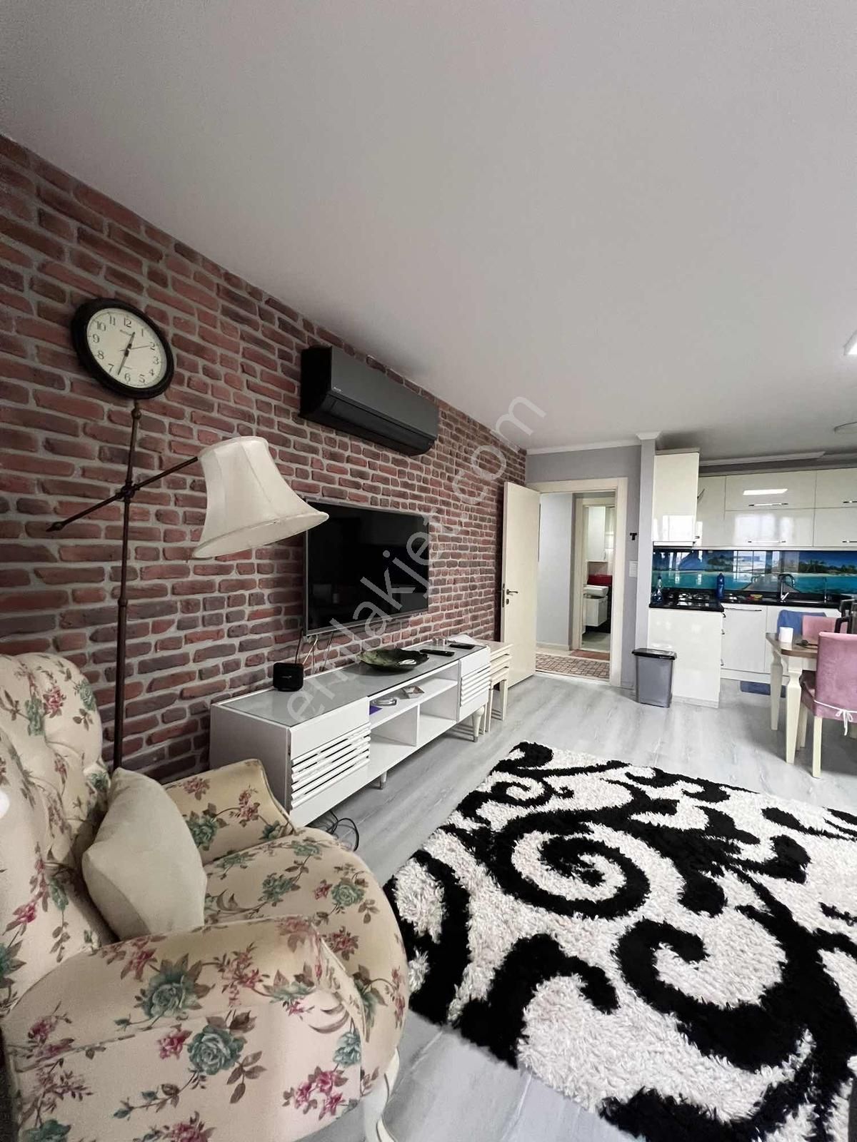 Sarısunun En Gözde Sitesinde Full Eşyalı 2+1 Satılık Daire - Görsel 4