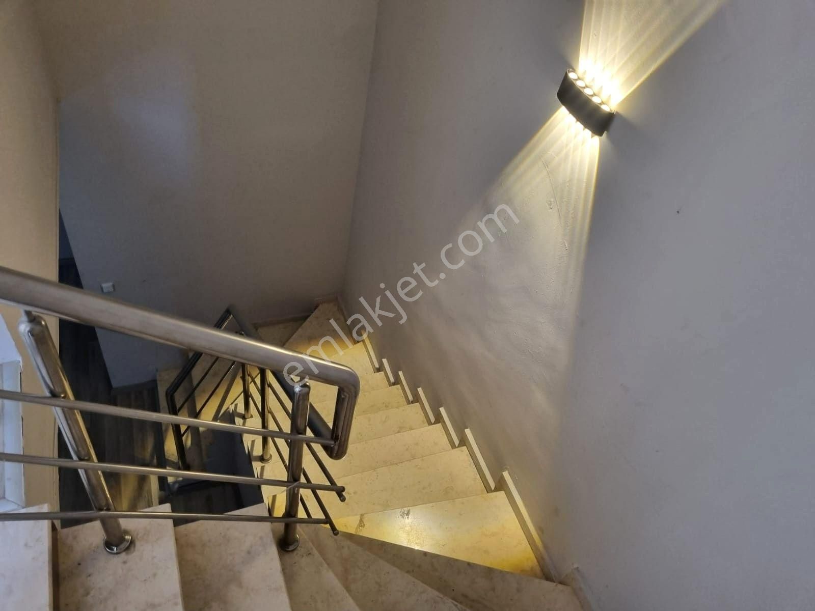 Kuşadası Merkezi Konum Çatı Dubleks 5+1 Kiralık Daire - Görsel 10