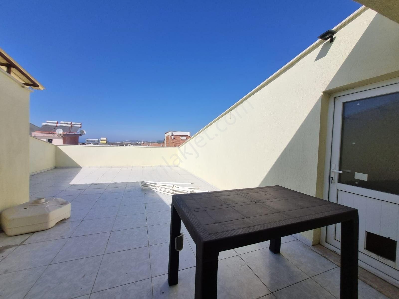 Kuşadası Merkezi Konum Çatı Dubleks 5+1 Kiralık Daire - Görsel 17