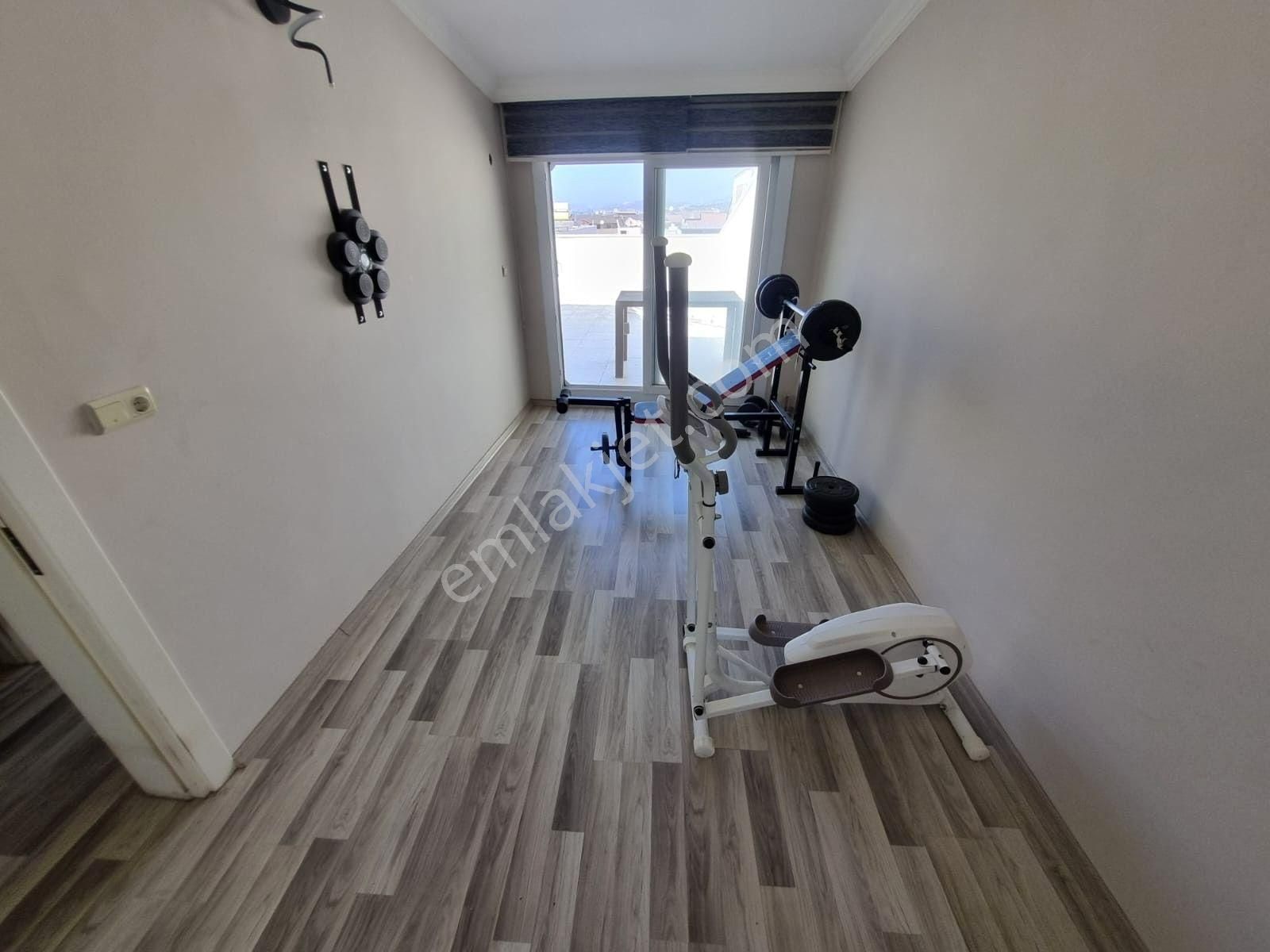 Kuşadası Merkezi Konum Çatı Dubleks 5+1 Kiralık Daire - Görsel 14