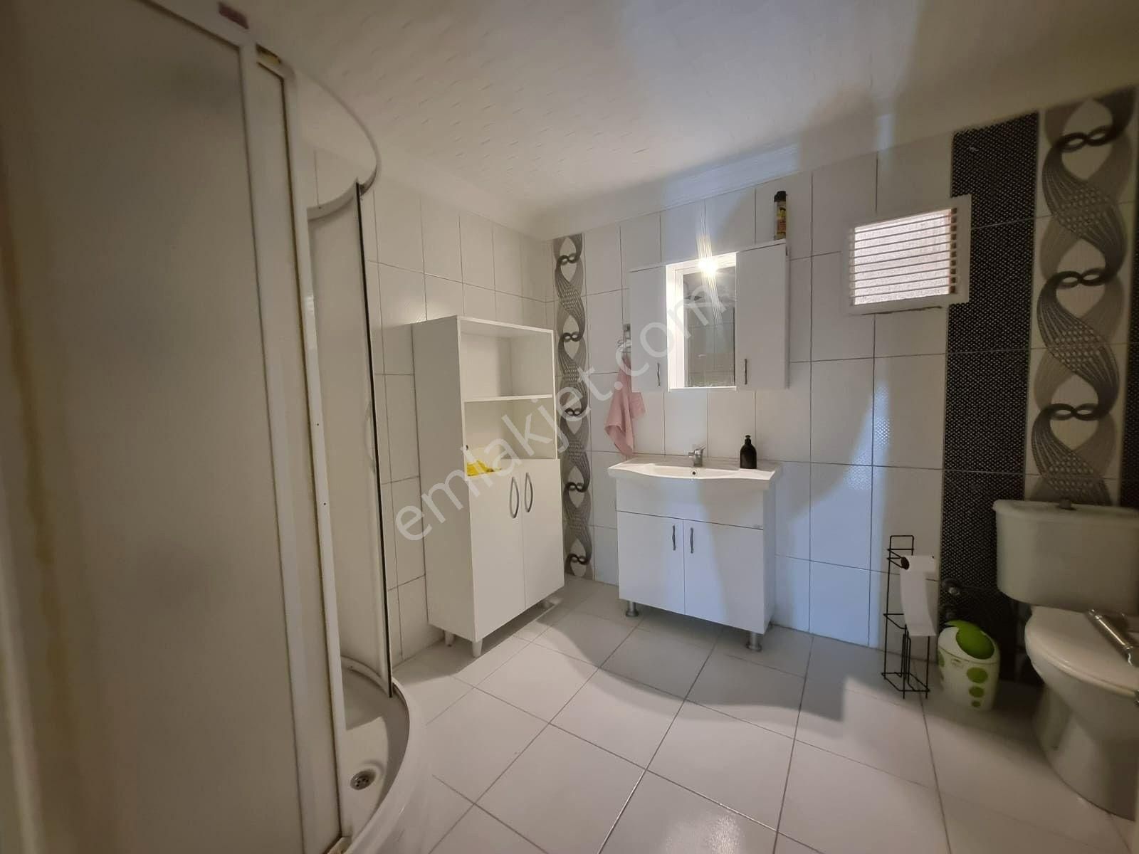 Kuşadası Merkezi Konum Çatı Dubleks 5+1 Kiralık Daire - Görsel 7