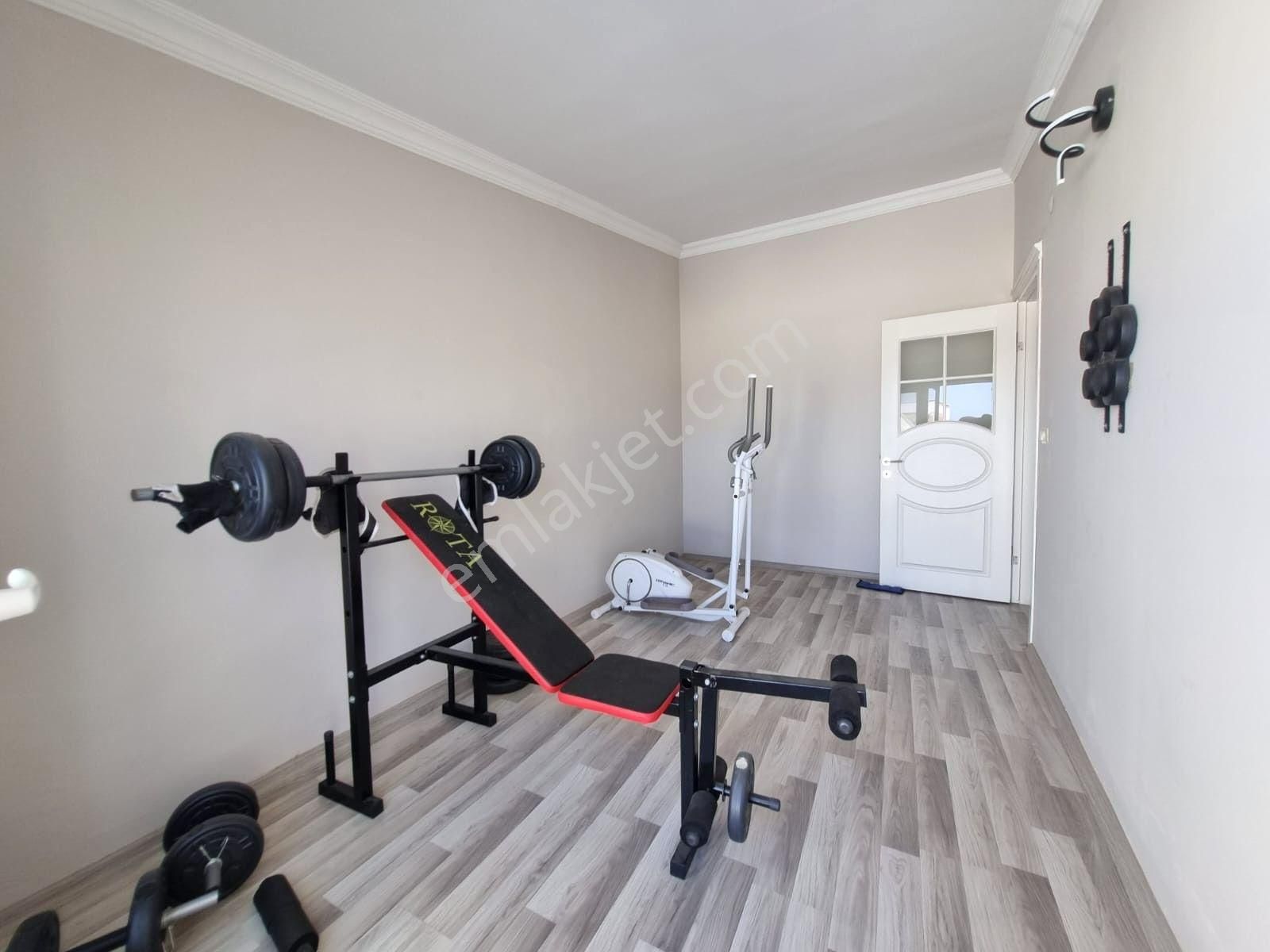 Kuşadası Merkezi Konum Çatı Dubleks 5+1 Kiralık Daire - Görsel 15