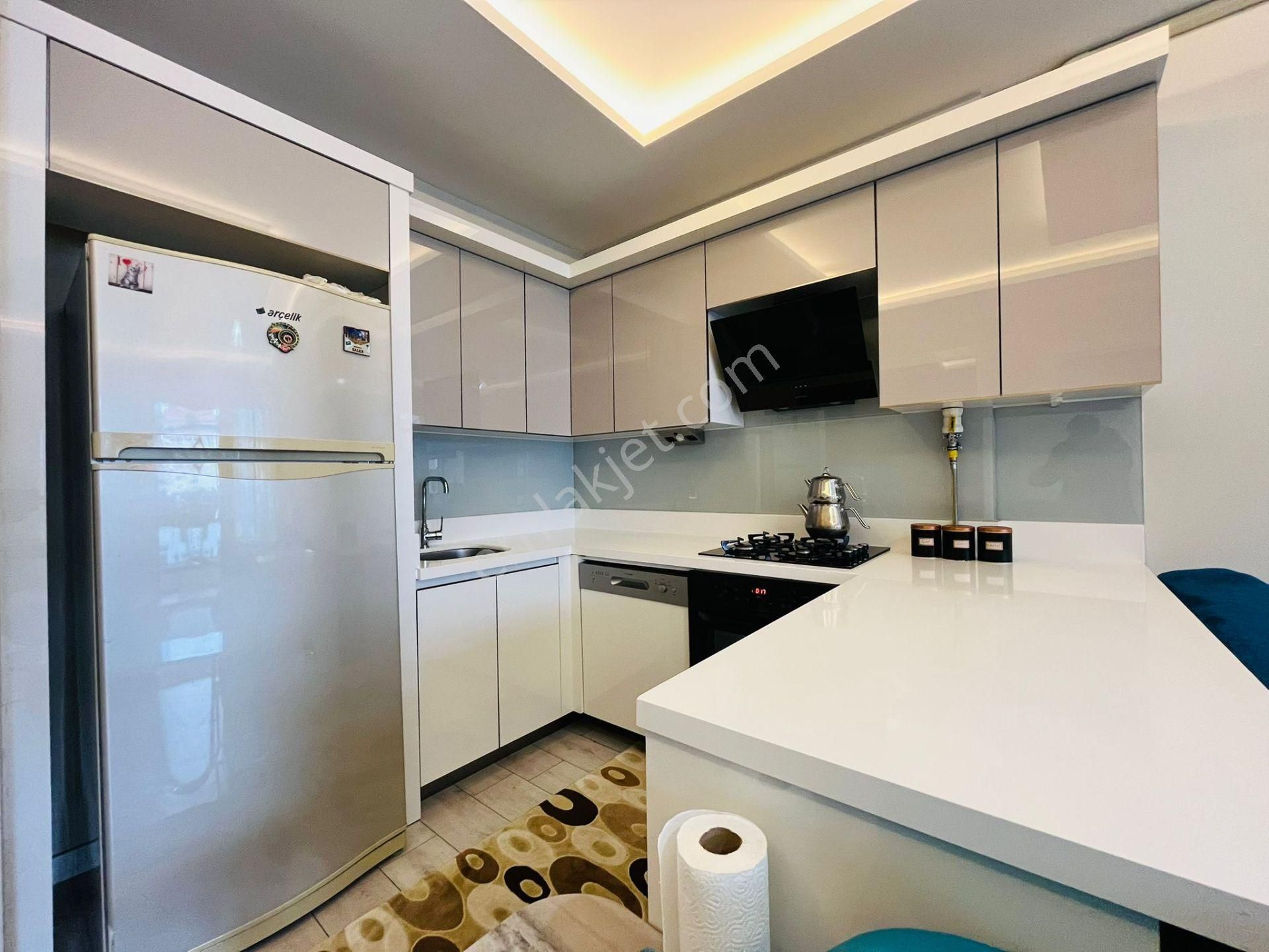 Yükselden "ön Cephe Ara Kat" Full Eşyalı Kombili Lüx 1+1 Daire - Görsel 16