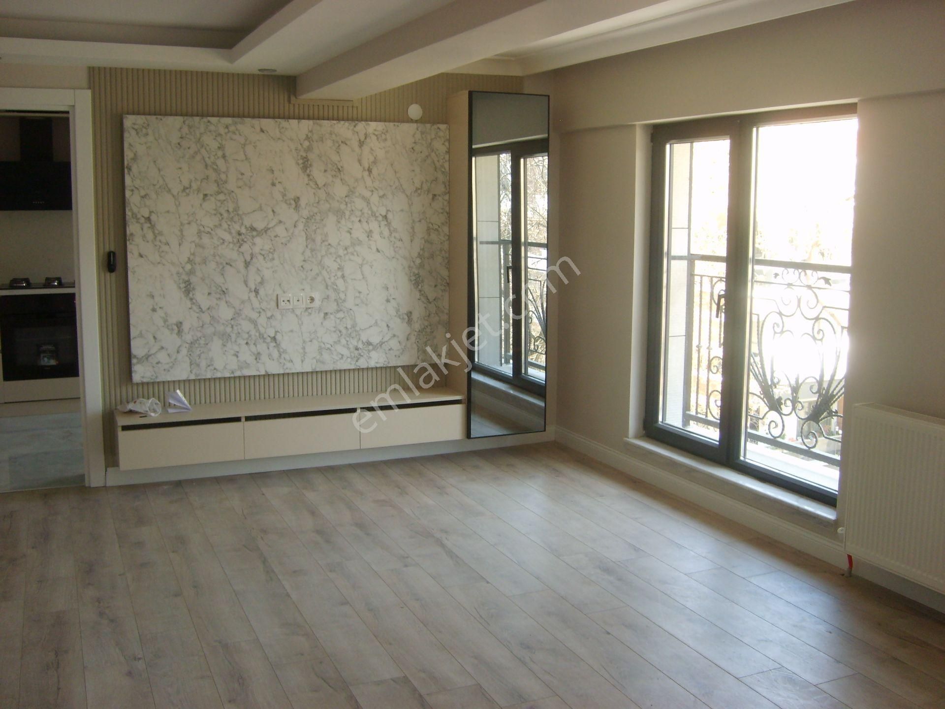 Bahçelide Sıfır 2+1 Duplex Kombili Asansörlü Otoparklı - Görsel 3