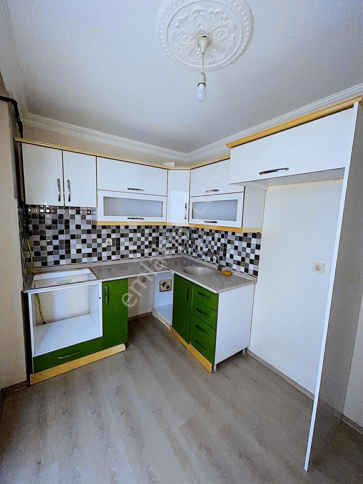 Koru Emlaktan Kiralık 2+1 Şifa Merkezde Fırsat Daire - Görsel 11