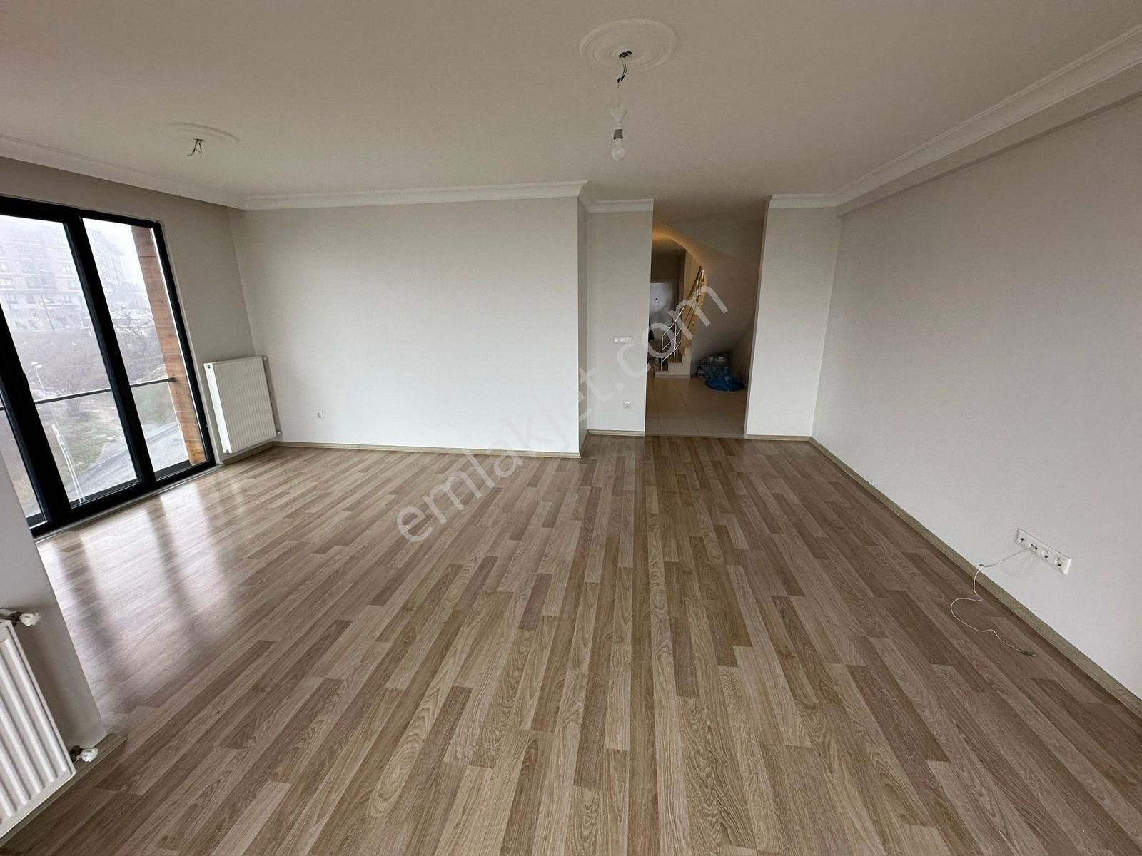 *realty World* Maden'de Kiralık 4+2 Lüks Sıfır Daire - Görsel 8