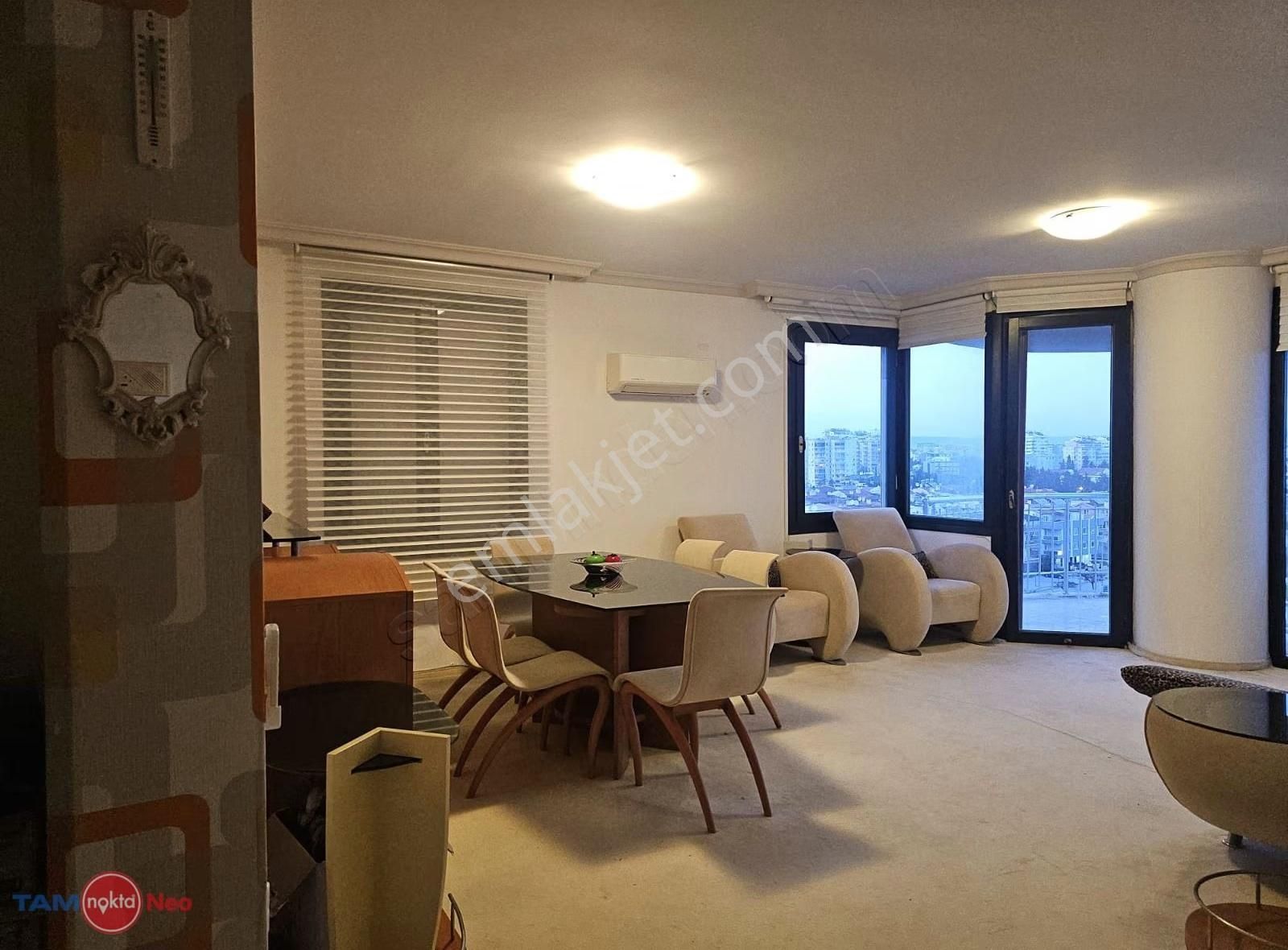 Konyaaltı Emsalsiz Lal Sitesinde Eşyalı Kiralık Daire