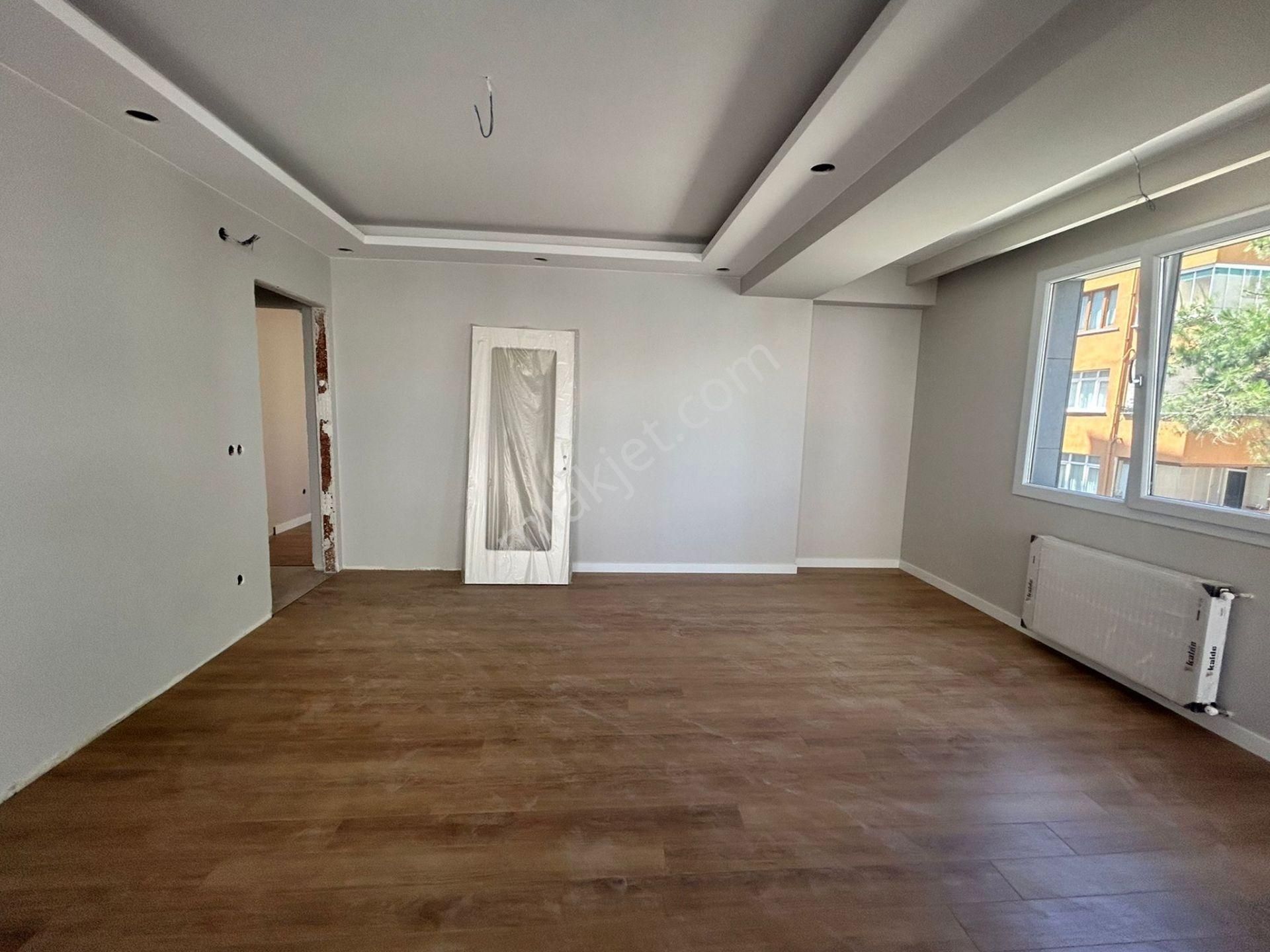 Mertcan Dan Kartal Metroya Yürüme Arakat 3+1 Balkonlu Lüks Daire - Görsel 3