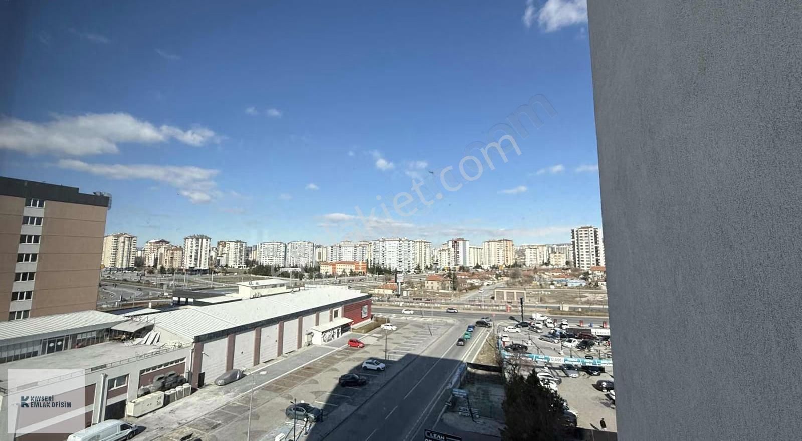 Köşk Mahallesi Tramvay Önü 5+1 Kiralık Daire - Görsel 5