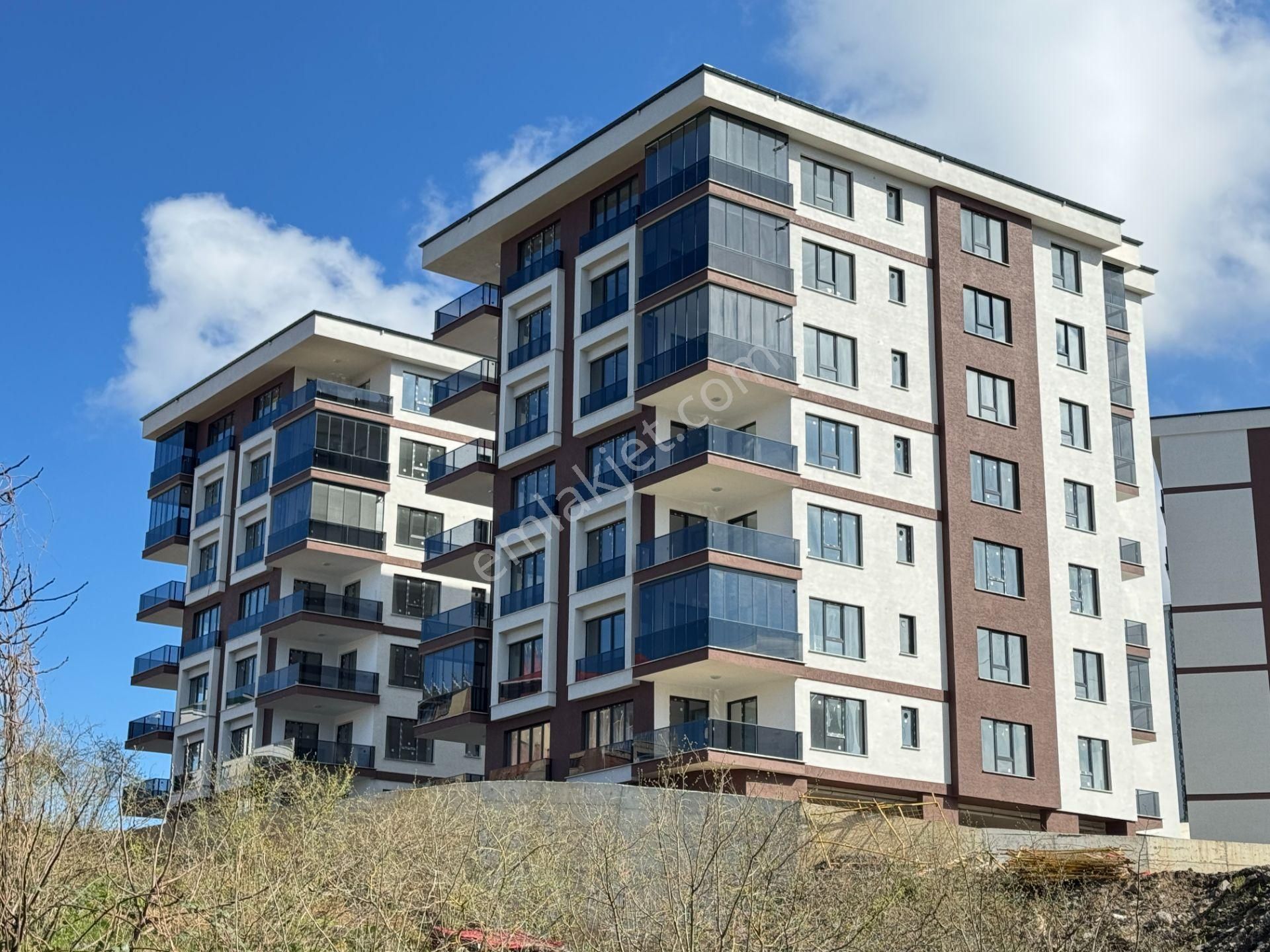 Trabzon1 Nolu Bostancı Sitede 3+1 Satılık Konut