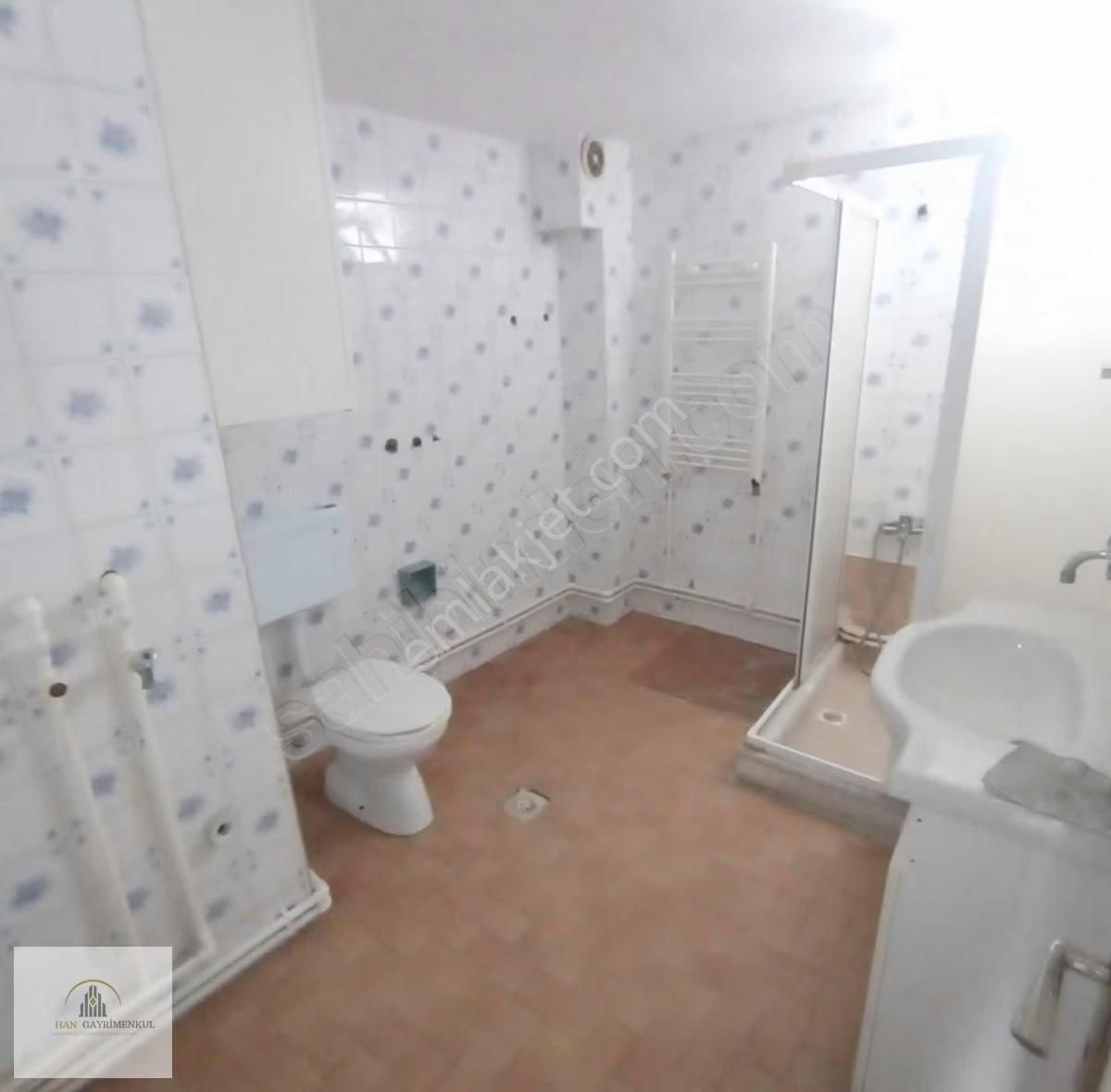 Dumlupınar Mahalle Arakat Panjurlu Kiralık 3+1 - Görsel 2