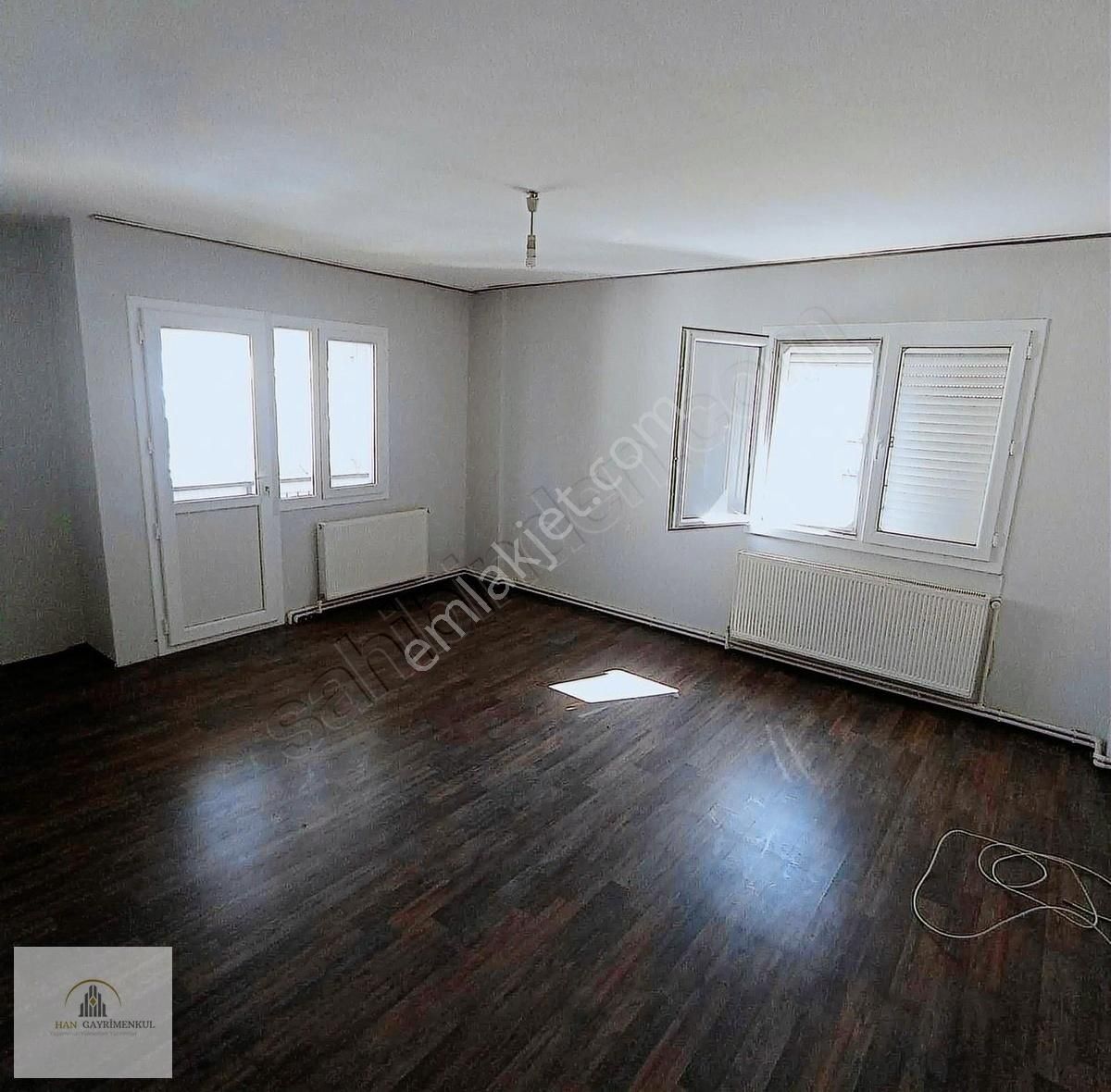 Dumlupınar Mahalle Arakat Panjurlu Kiralık 3+1 - Görsel 3