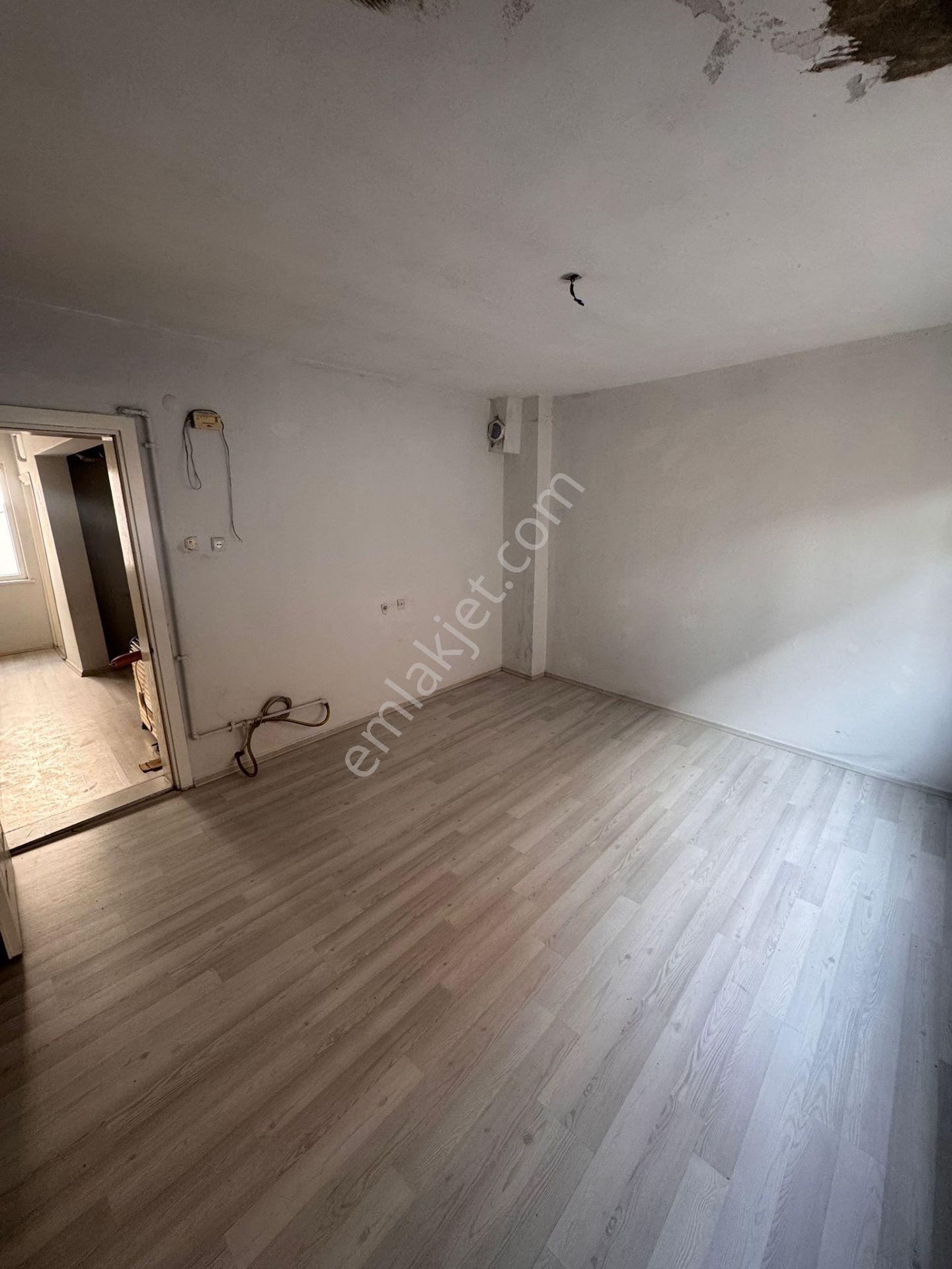 Merkezi Konumda 2+1 Balkonlu 3. Kat Ferahlığıyla Kiralık Daire - Görsel 2