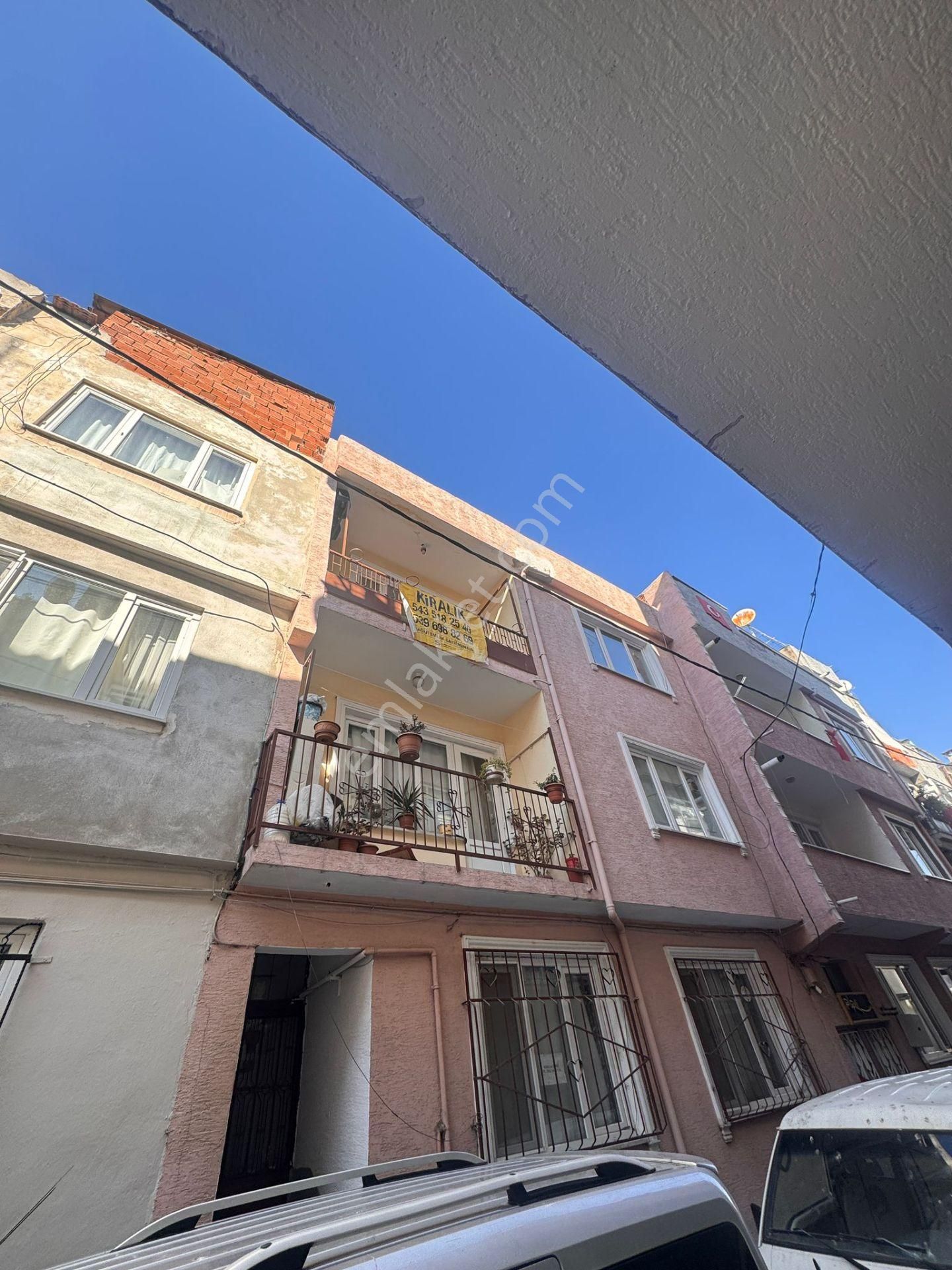 Merkezi Konumda 2+1 Balkonlu 3. Kat Ferahlığıyla Kiralık Daire