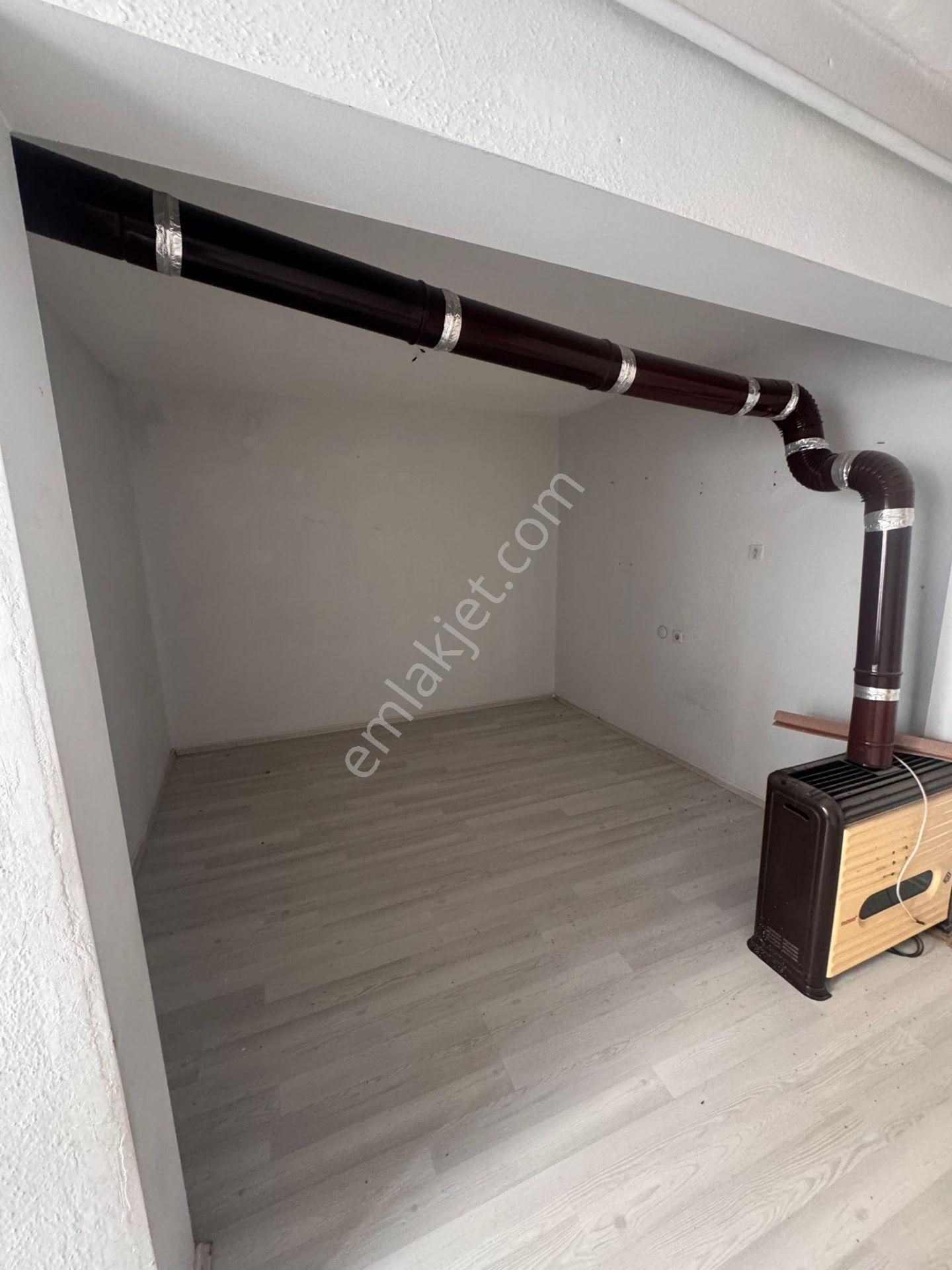 Merkezi Konumda 2+1 Balkonlu 3. Kat Ferahlığıyla Kiralık Daire - Görsel 6