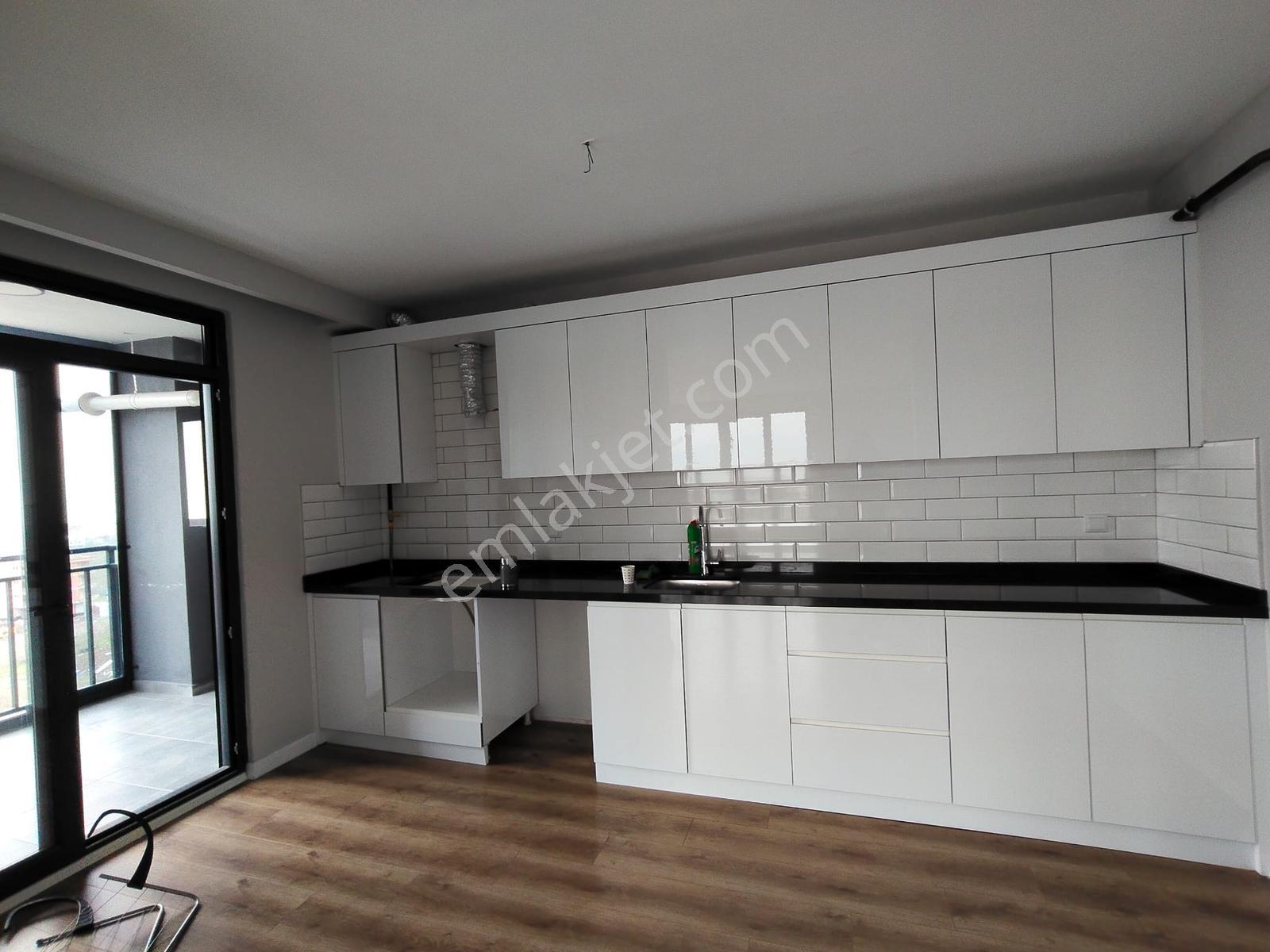 Turnasuyu Modern Sitesinde De 3+1 Kiralık Daire - Görsel 9