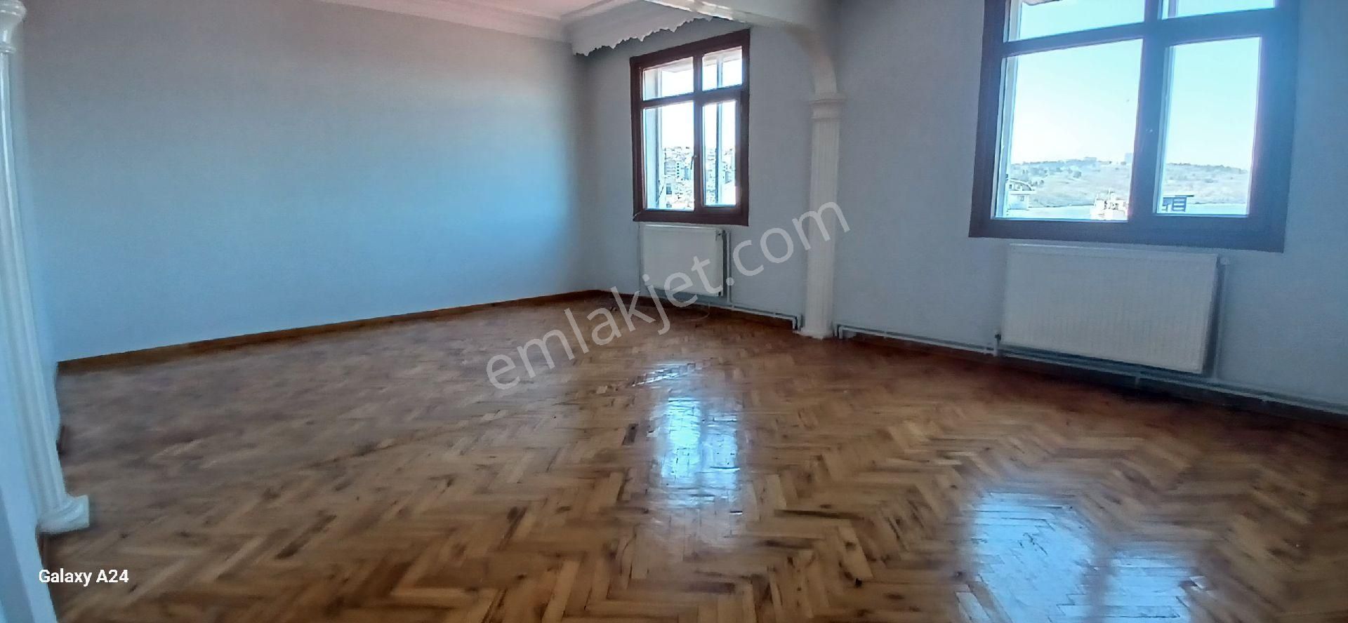 Avcılar Gümüşpala Da Göl Deniz Manzaralı Çift Daire Üzeri Kiralık - Görsel 12