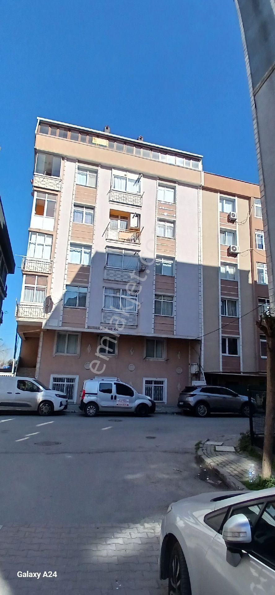 Avcılar Gümüşpala Da Göl Deniz Manzaralı Çift Daire Üzeri Kiralık