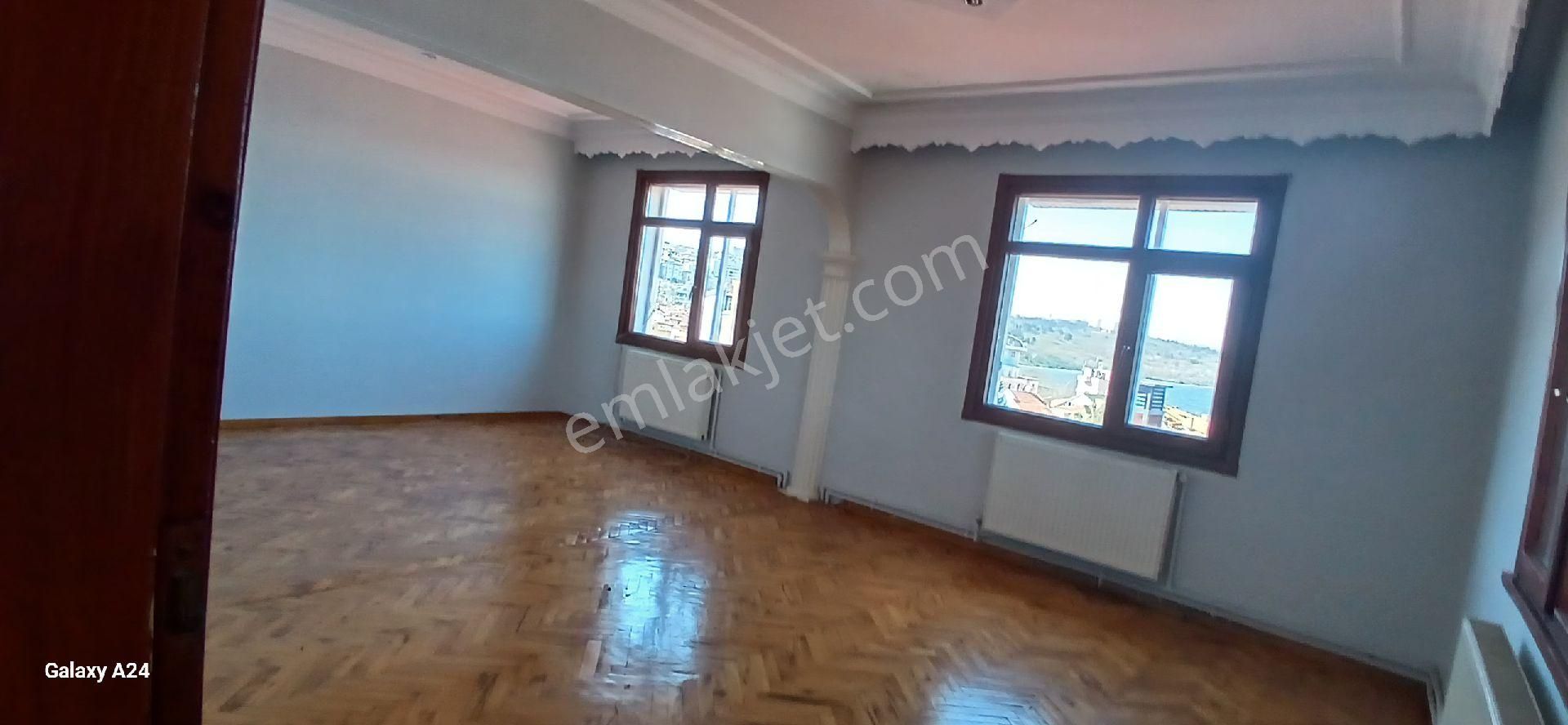 Avcılar Gümüşpala Da Göl Deniz Manzaralı Çift Daire Üzeri Kiralık - Görsel 15