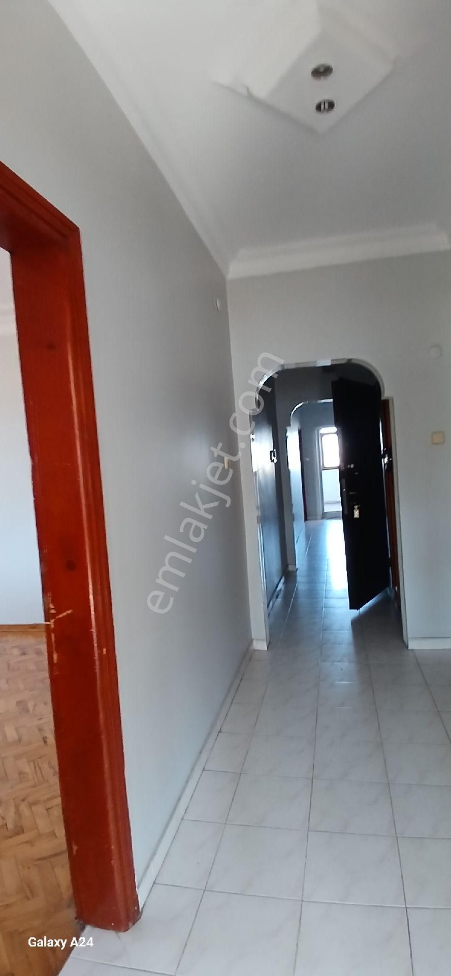 Avcılar Gümüşpala Da Göl Deniz Manzaralı Çift Daire Üzeri Kiralık - Görsel 22