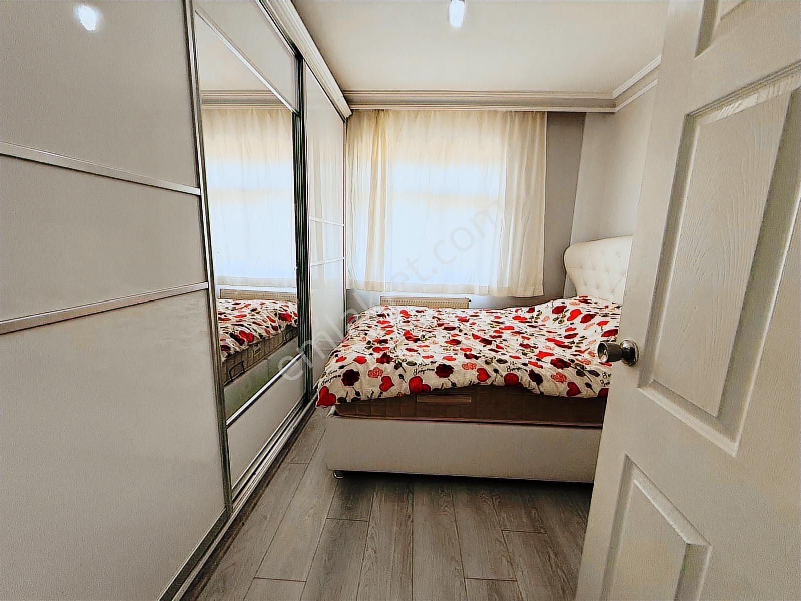 Kaçmaz Fırsat Merkezi Konumda Tek Tapu Çift Daire 6+2 Ön Cephe - Görsel 2