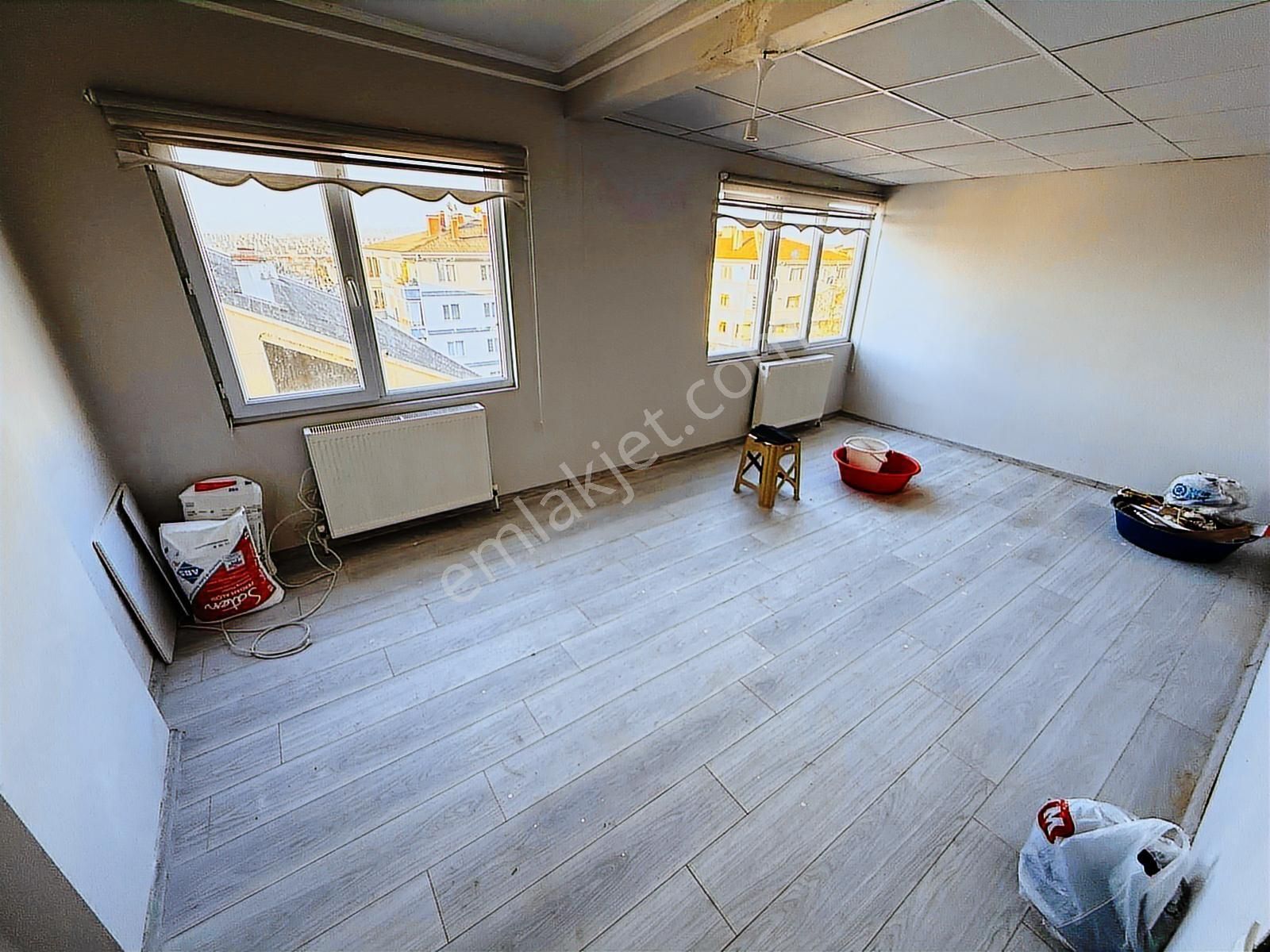 Kaçmaz Fırsat Merkezi Konumda Tek Tapu Çift Daire 6+2 Ön Cephe - Görsel 21