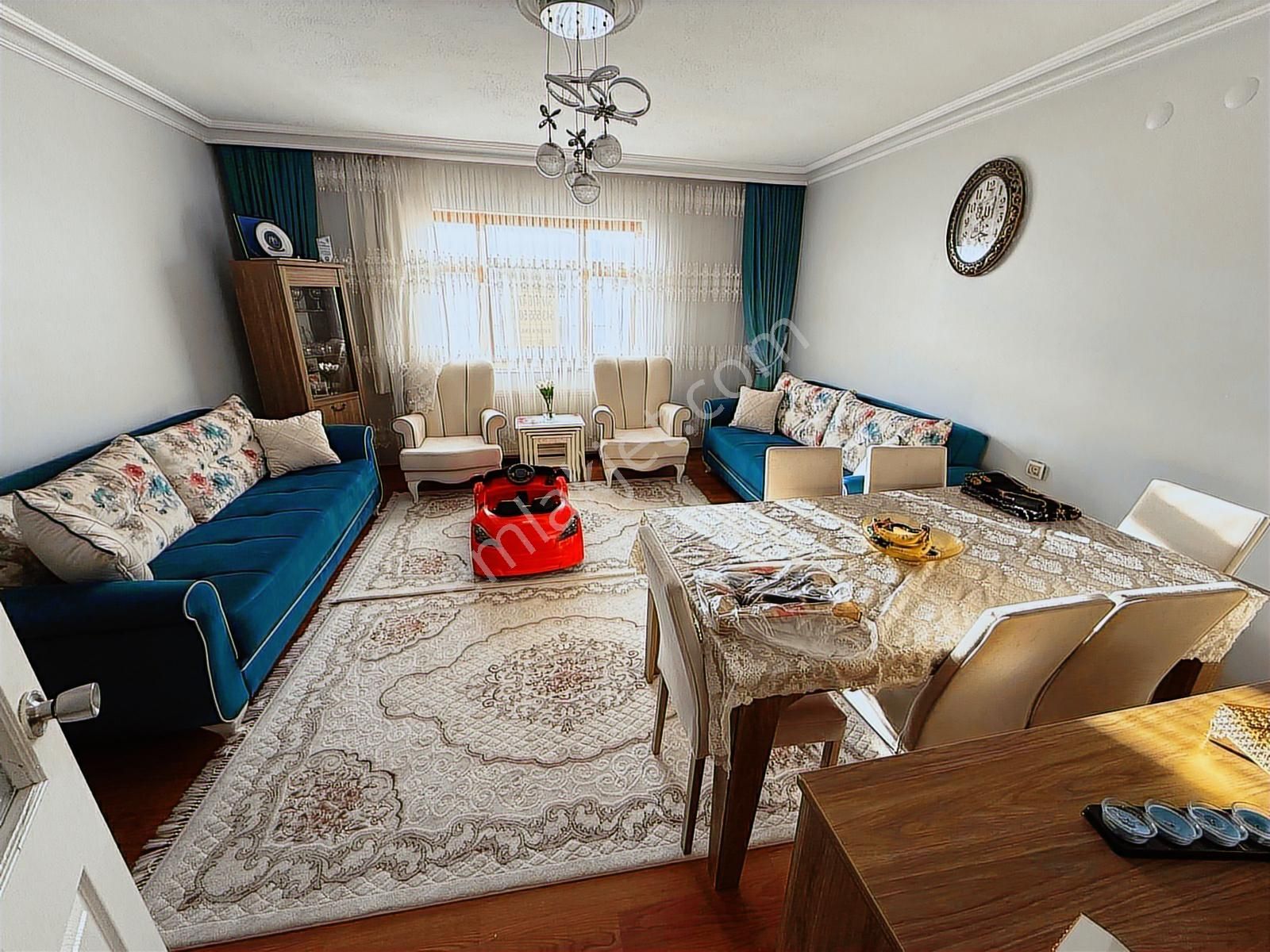 Kaçmaz Fırsat Merkezi Konumda Tek Tapu Çift Daire 6+2 Ön Cephe - Görsel 25