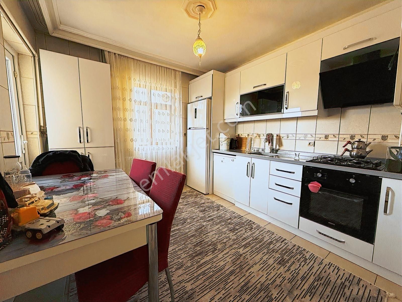 Kaçmaz Fırsat Merkezi Konumda Tek Tapu Çift Daire 6+2 Ön Cephe - Görsel 33