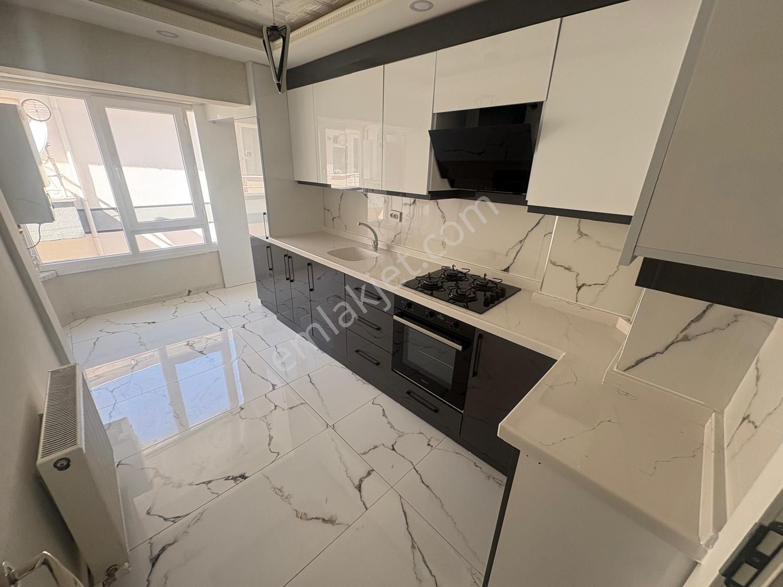 Hayal'den Akşemsettin Mh^de Merkezi Konumda Ful Yaplı Ön Cp. 3+1 - Görsel 2